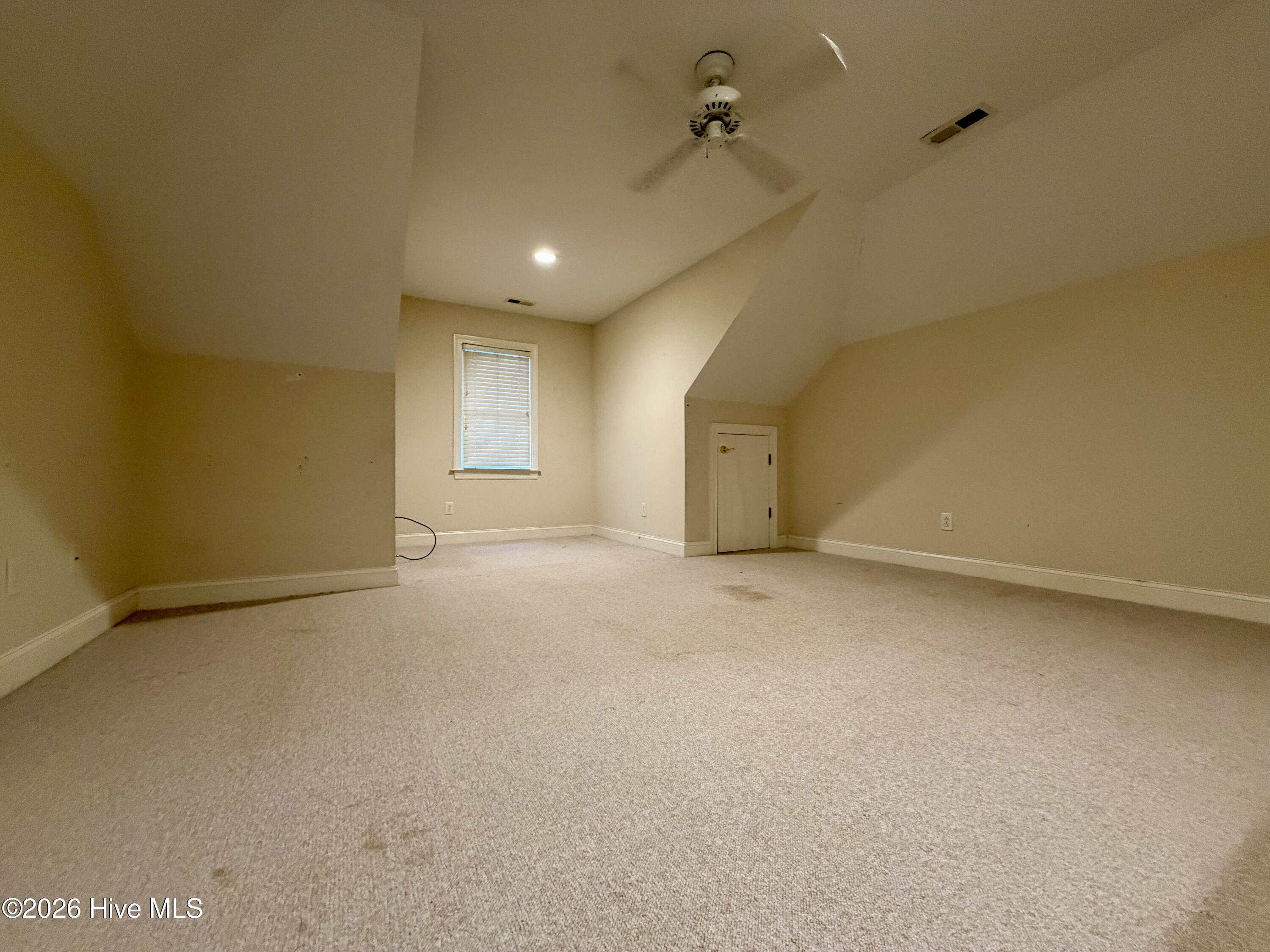 109 Drummond Place Property Photo 18