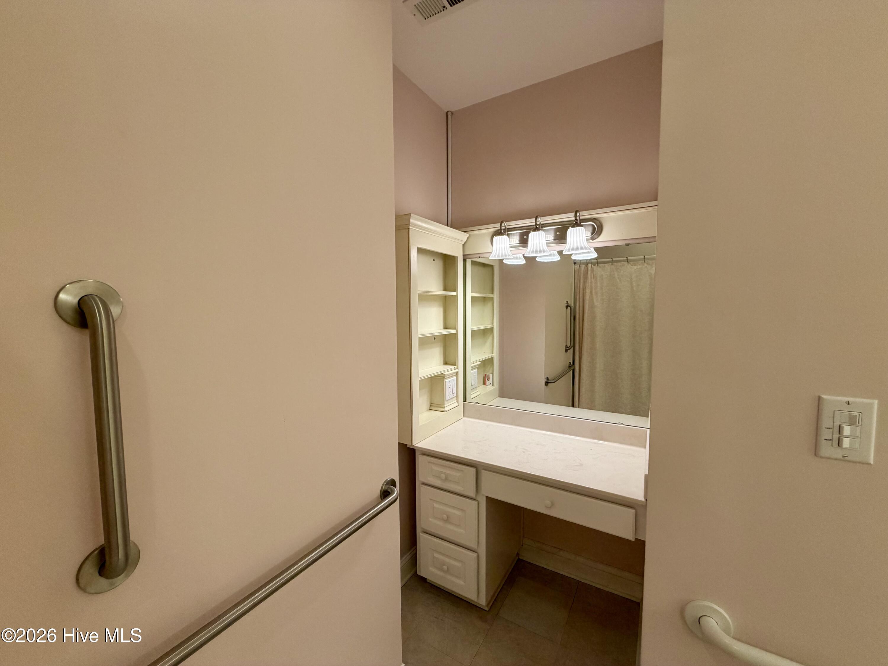 109 Drummond Place Property Photo 25