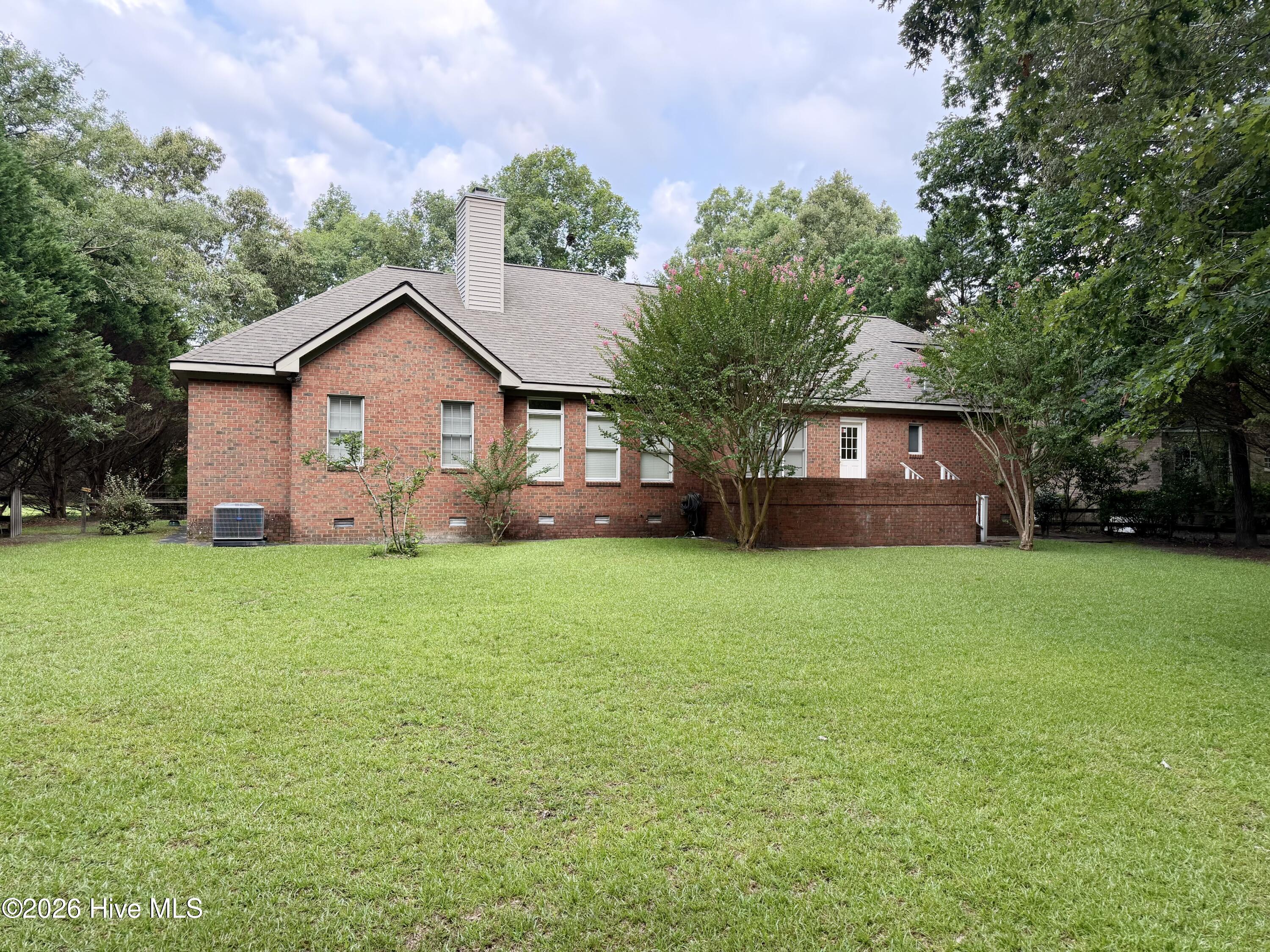 109 Drummond Place Property Photo 34