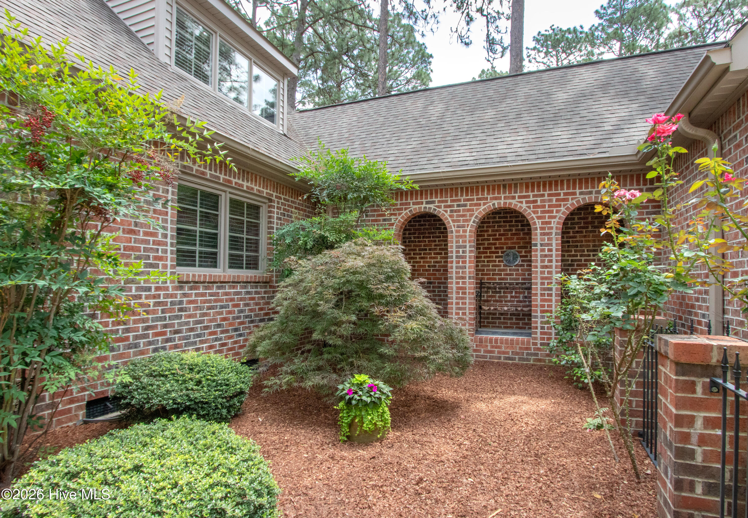 185 Baltusrol Lane Property Photo 4