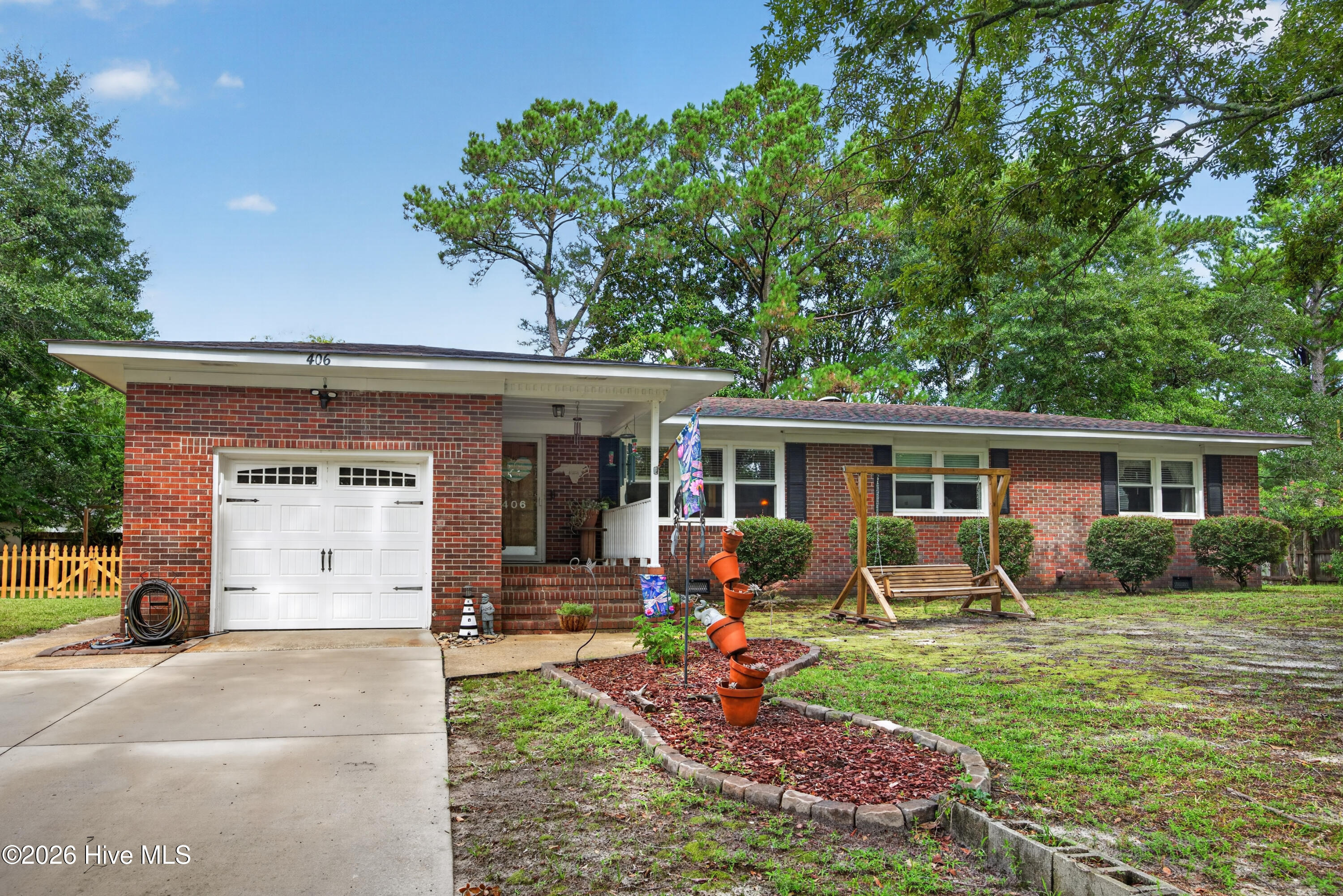 406 Sharon Drive Property Photo 1