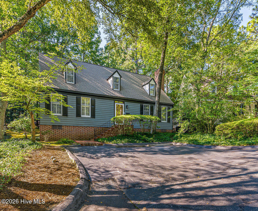 13 Village In The Woods Circle Property Photo 1