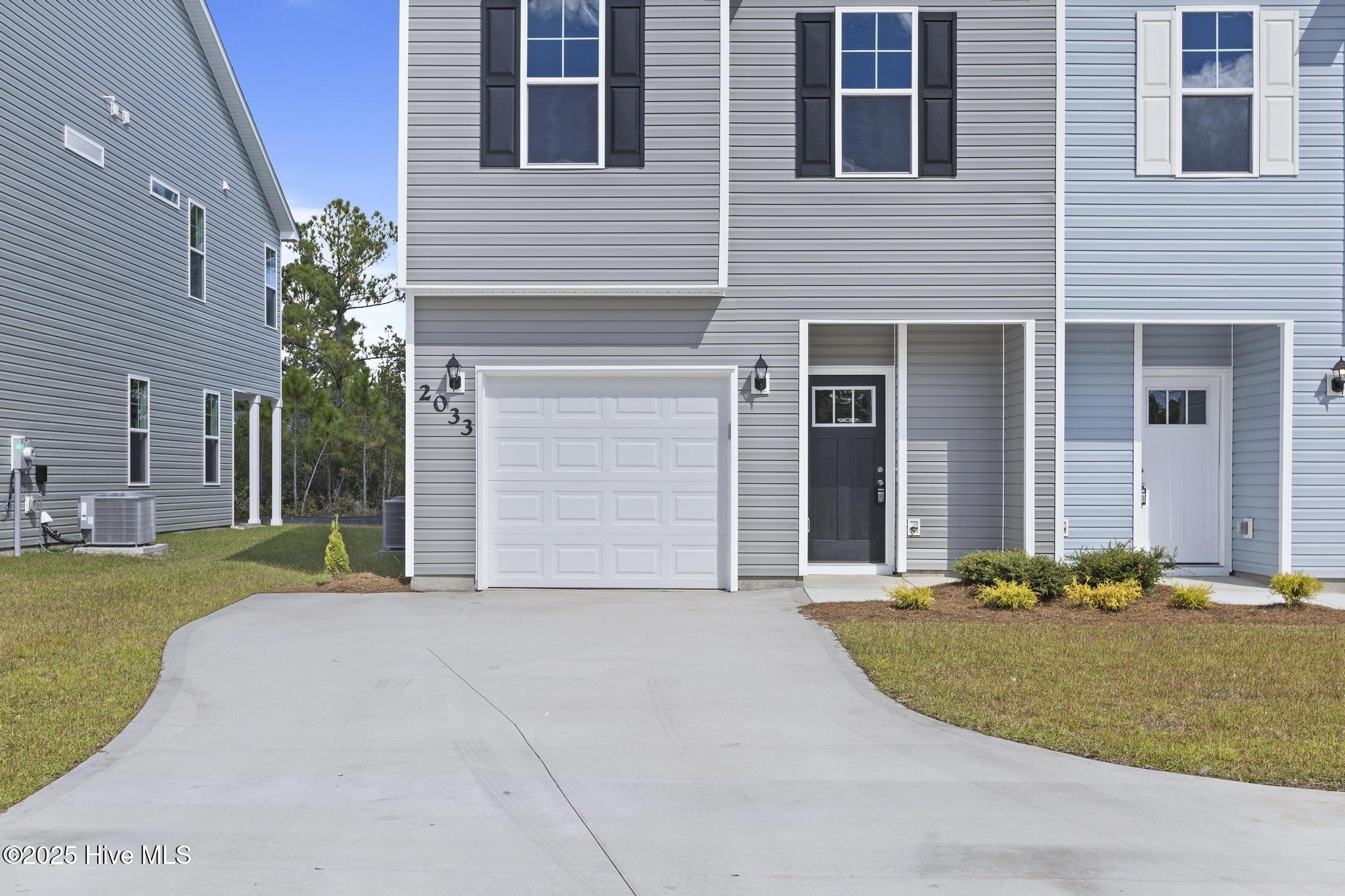 2033 Folkstone Woods Lane Property Photo 2