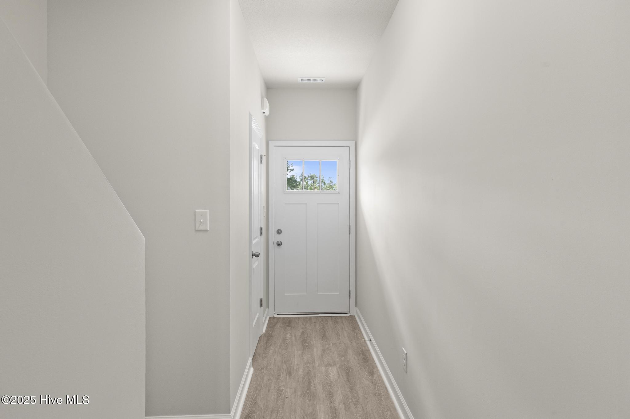 2033 Folkstone Woods Lane Property Photo 5