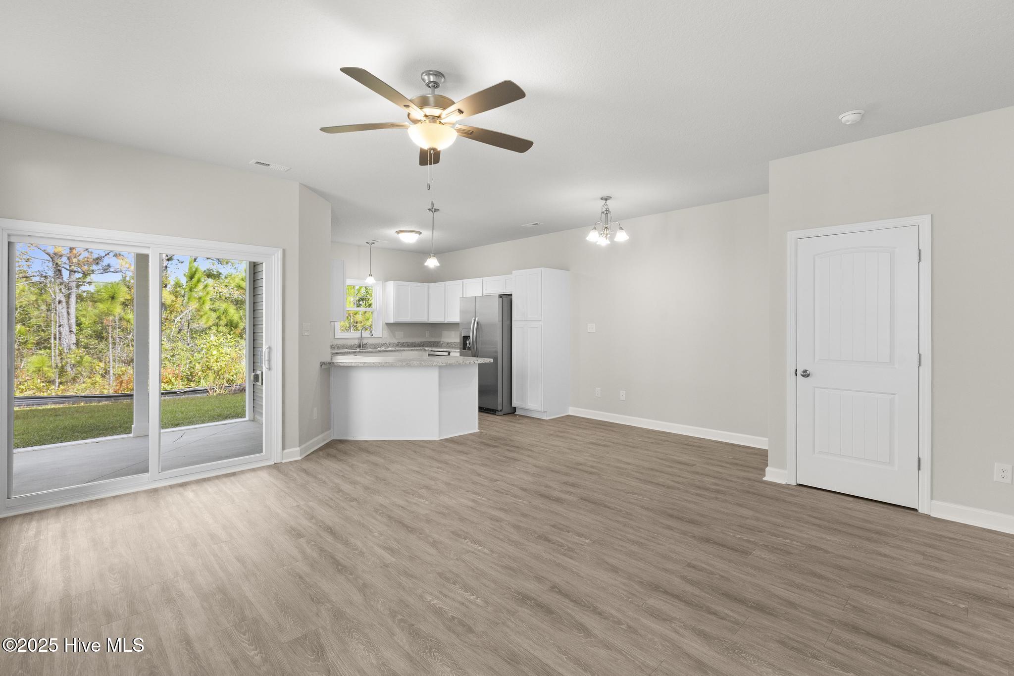2033 Folkstone Woods Lane Property Photo 8