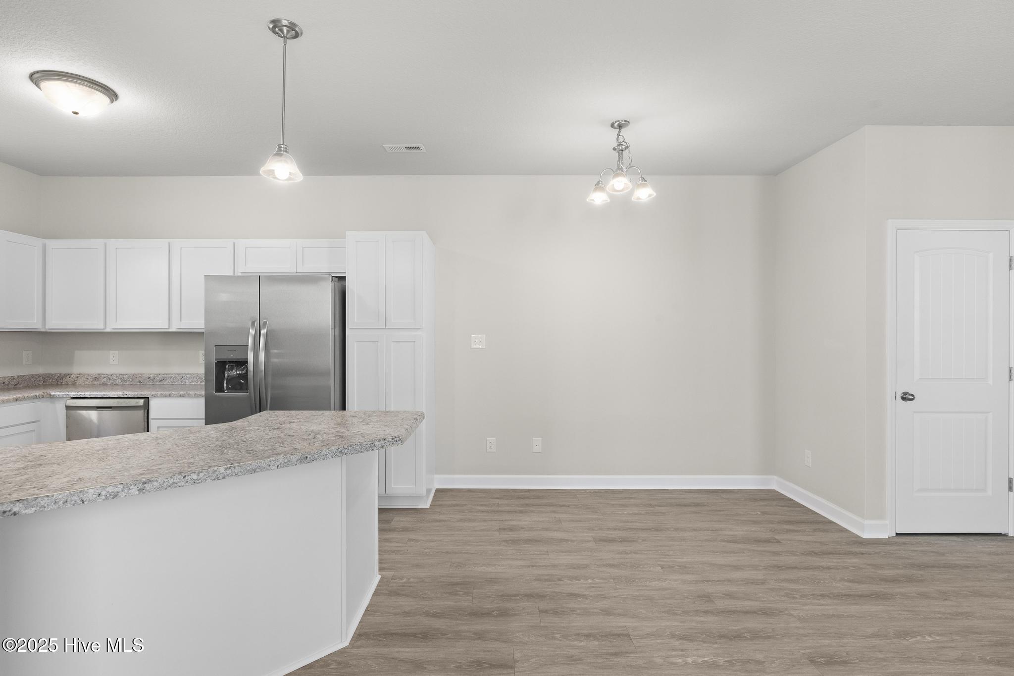 2033 Folkstone Woods Lane Property Photo 9