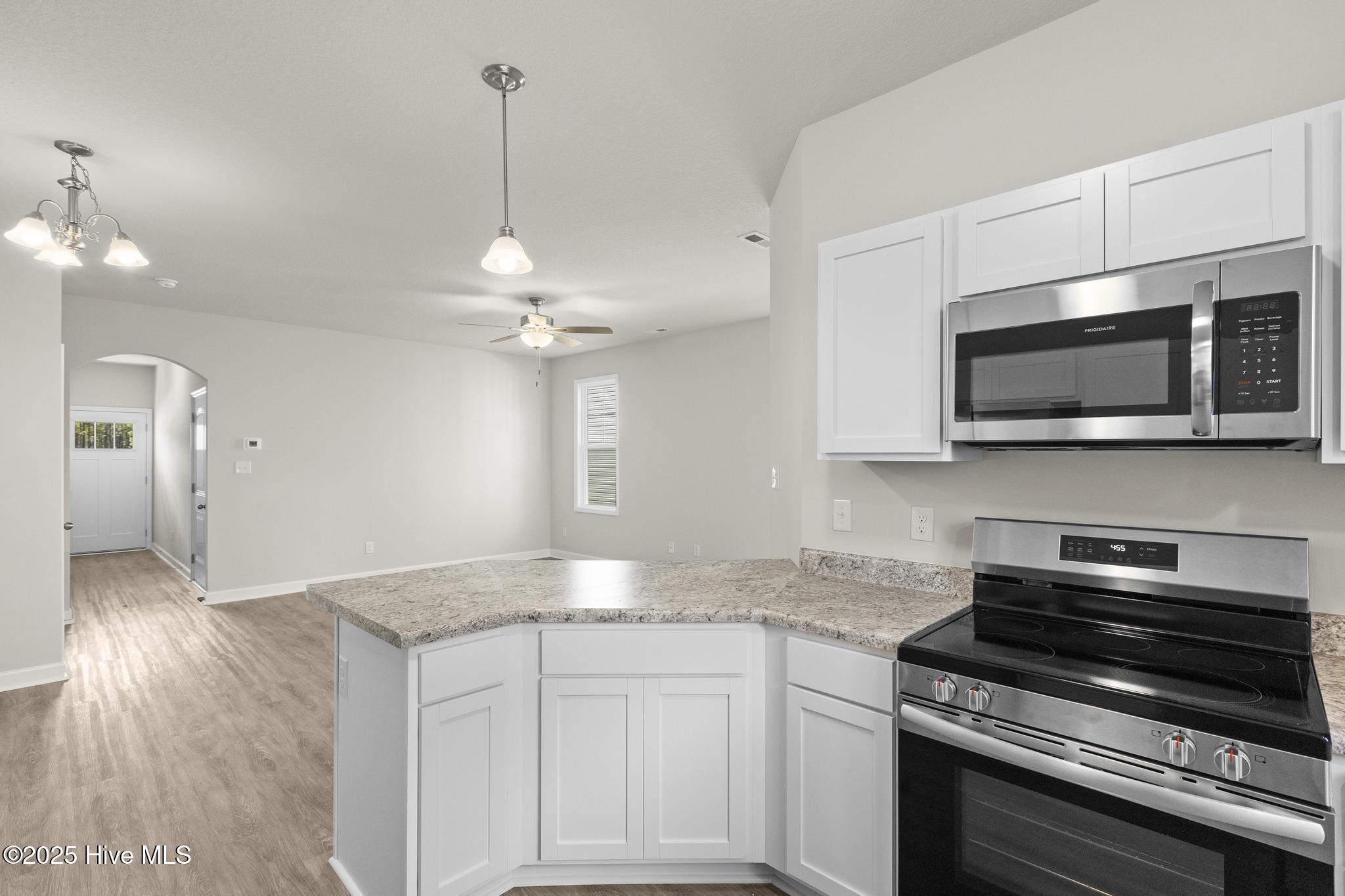 2033 Folkstone Woods Lane Property Photo 12