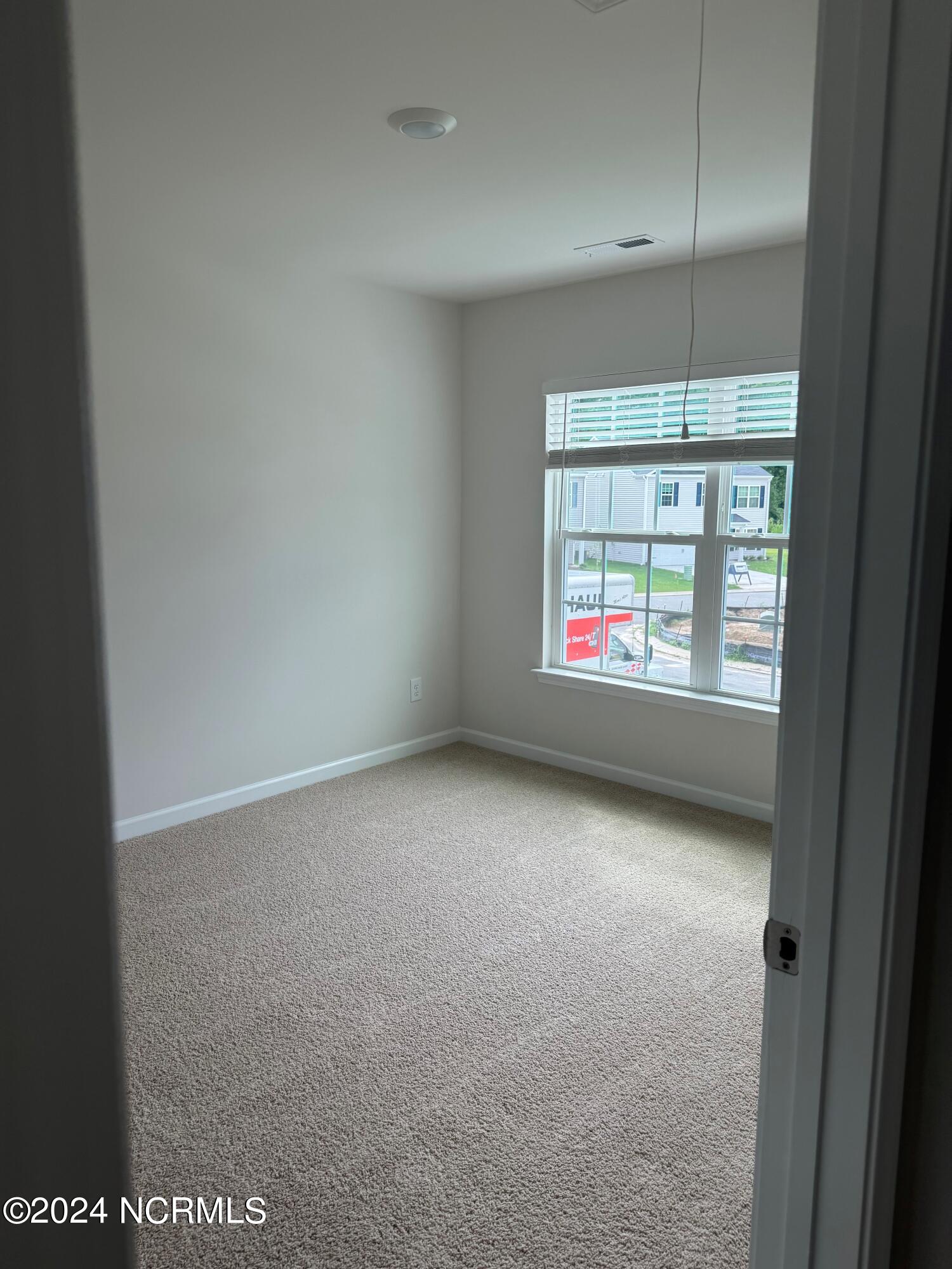 2225 Montalvan Drive Property Photo 10