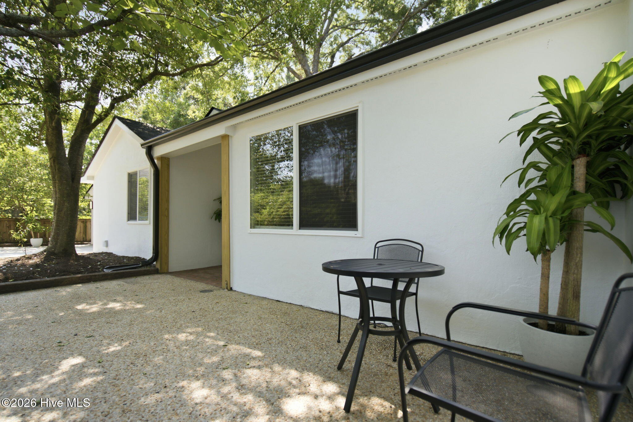 2208 Carlton Avenue Property Photo 6