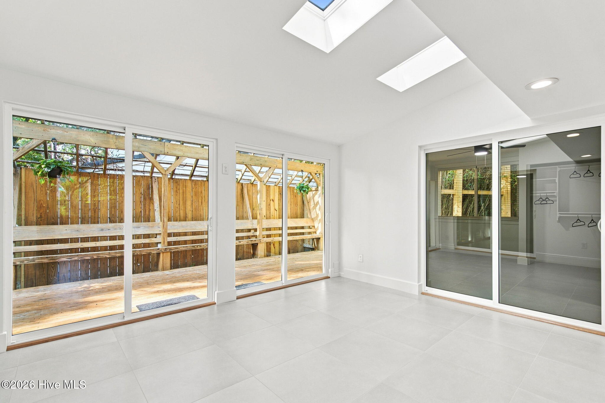 2208 Carlton Avenue Property Photo 23