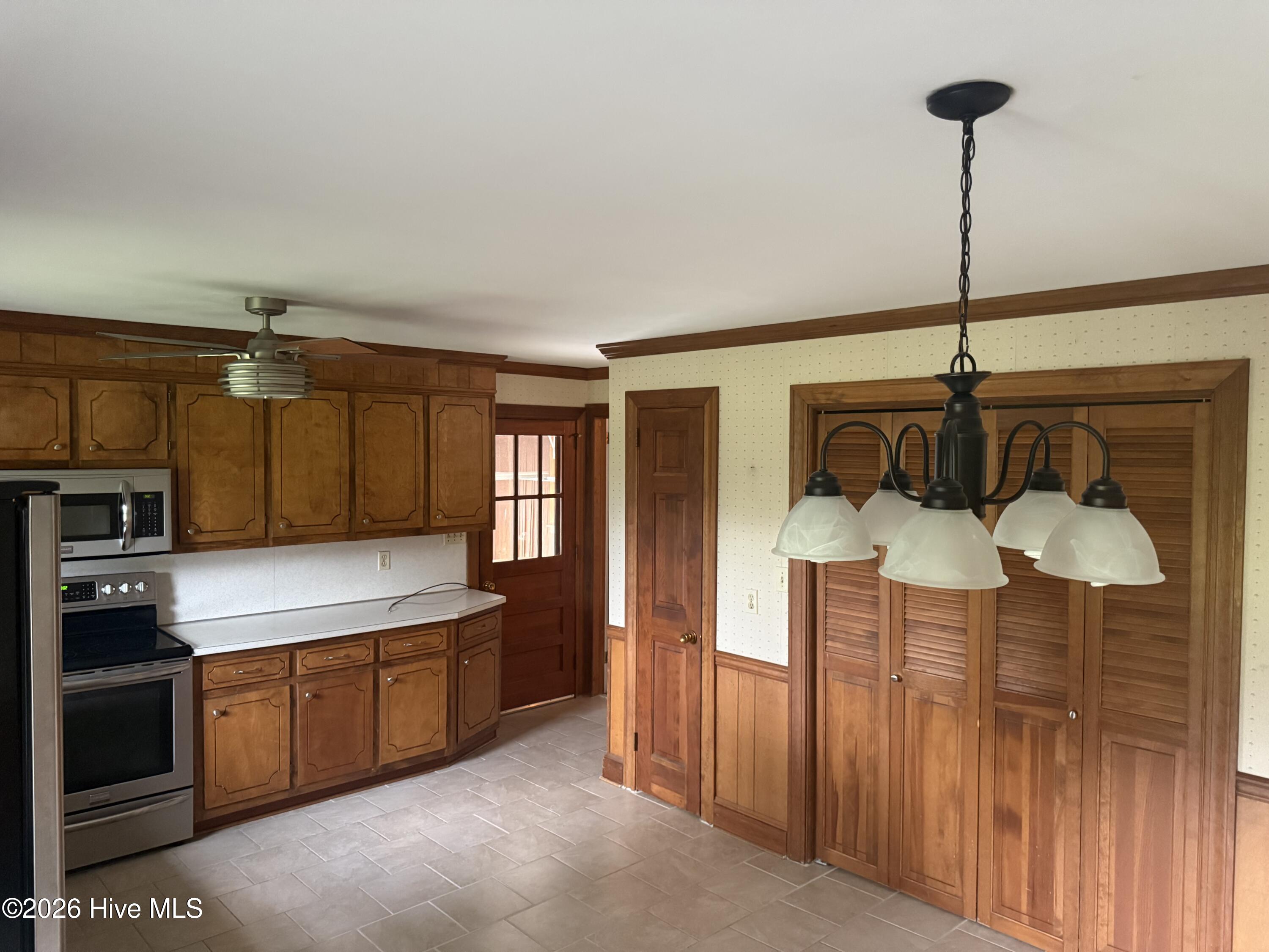 4061 Charles Boulevard Property Photo 12