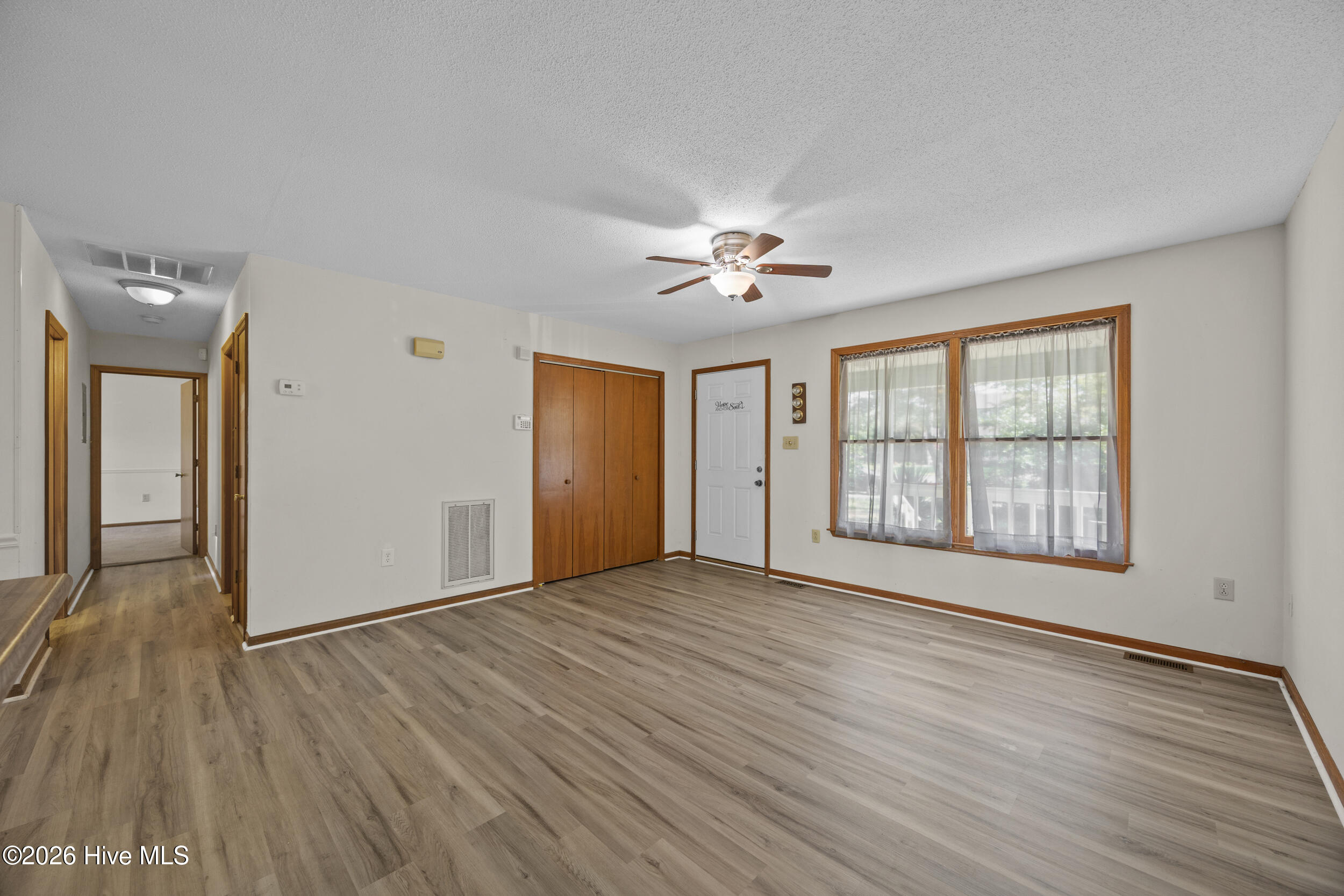 603 E Oak Island Drive Property Photo 8