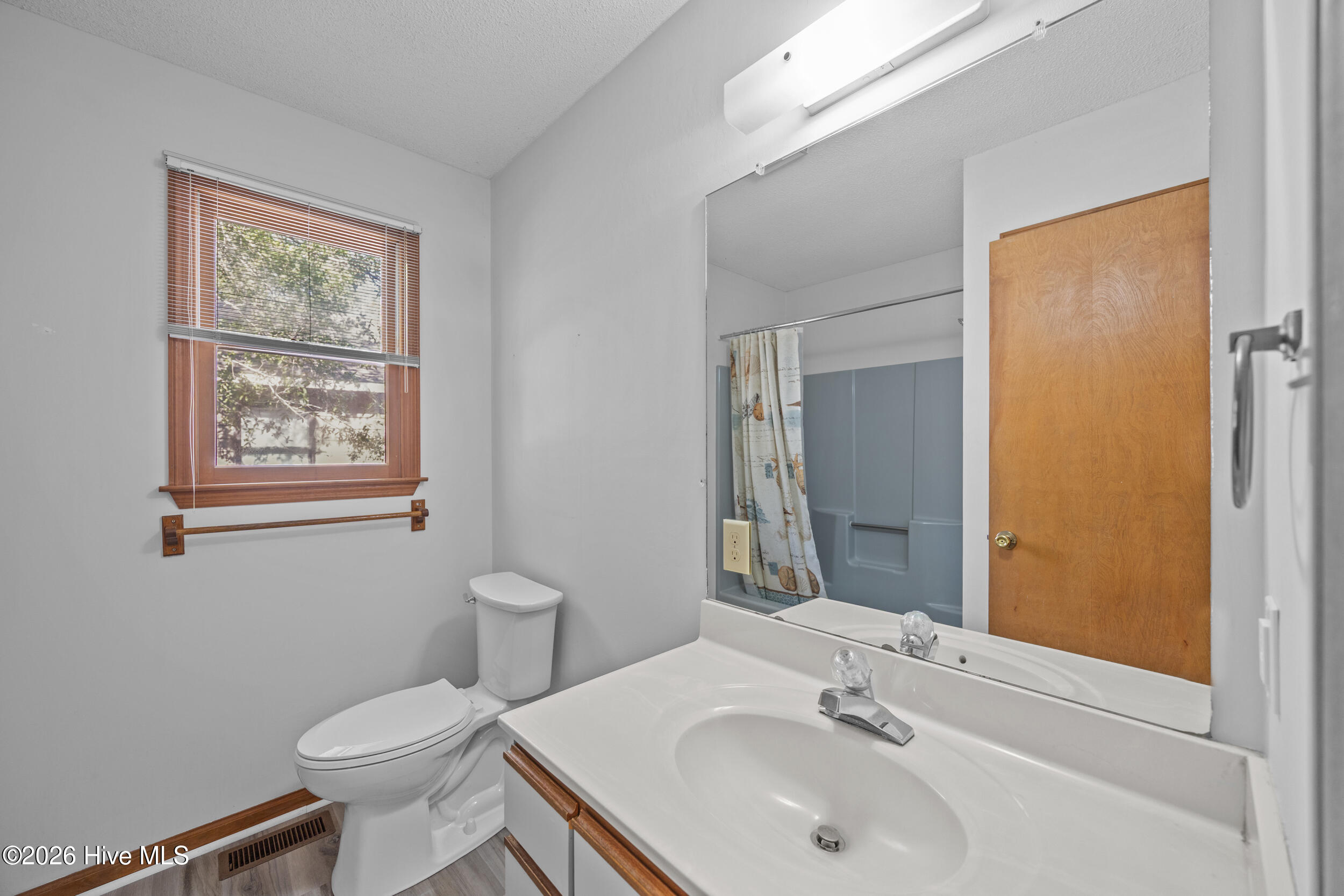 603 E Oak Island Drive Property Photo 17