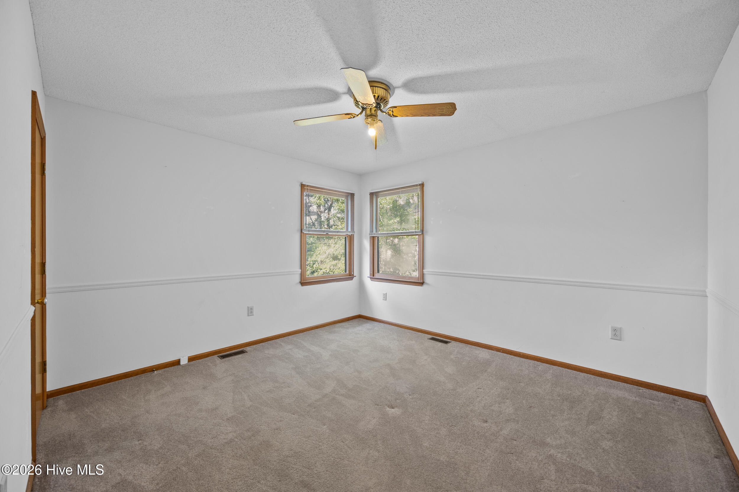 603 E Oak Island Drive Property Photo 19
