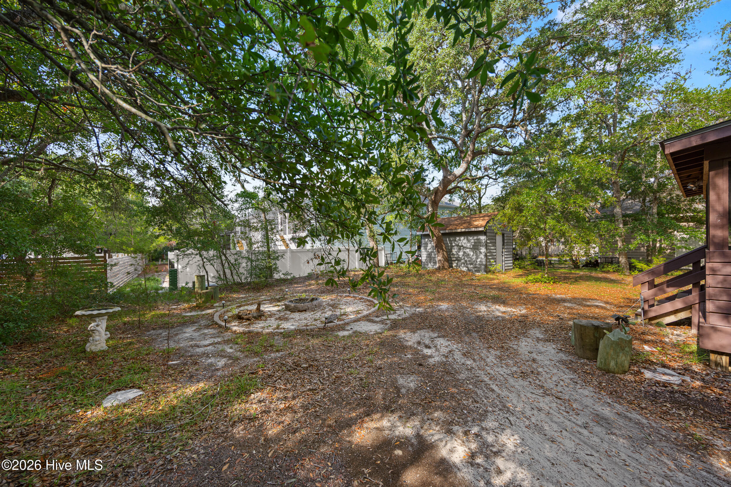 603 E Oak Island Drive Property Photo 25