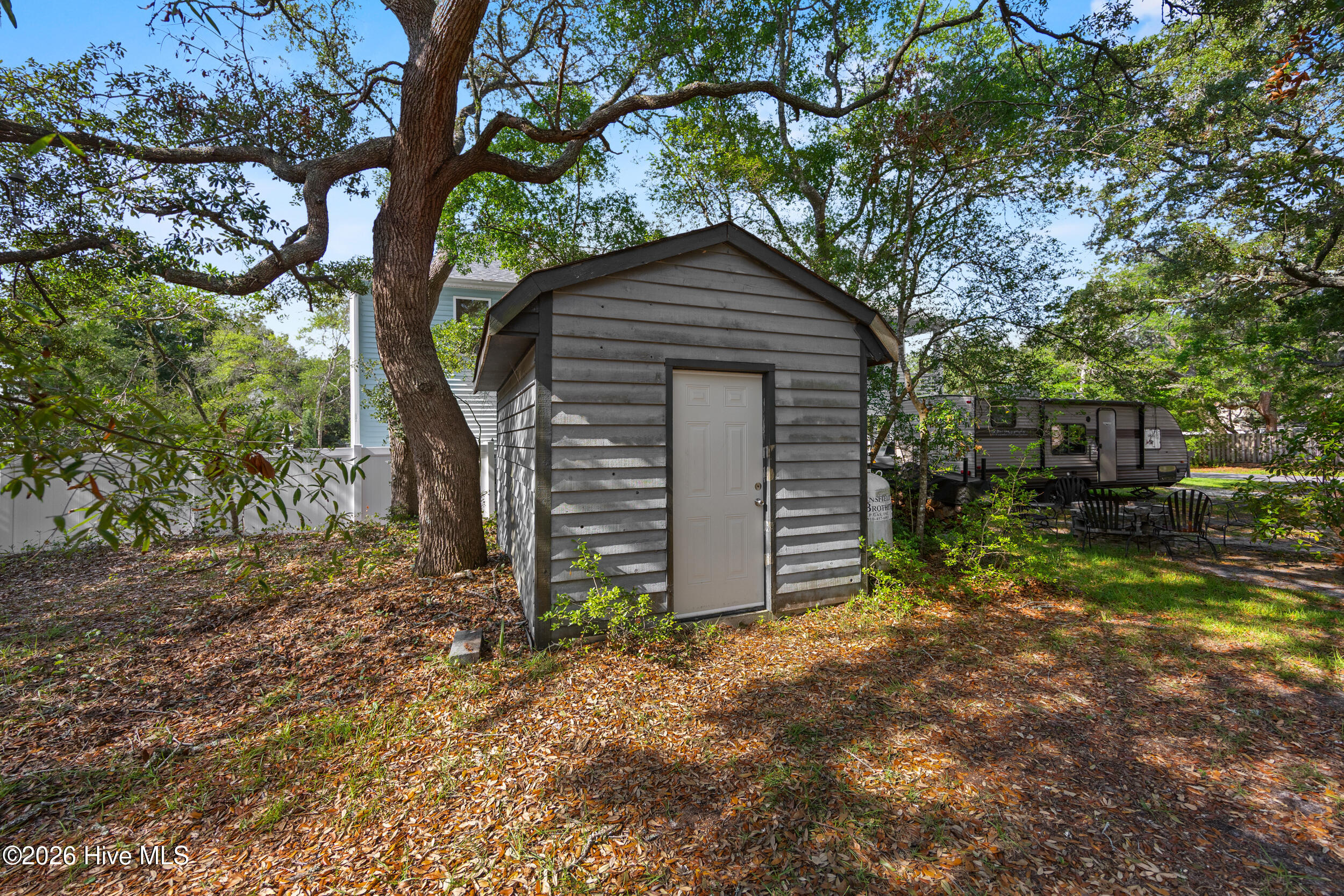 603 E Oak Island Drive Property Photo 29