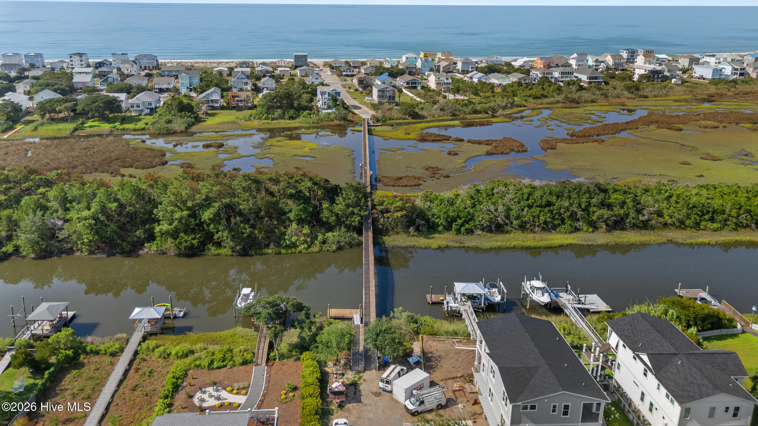 603 E Oak Island Drive Property Photo 33