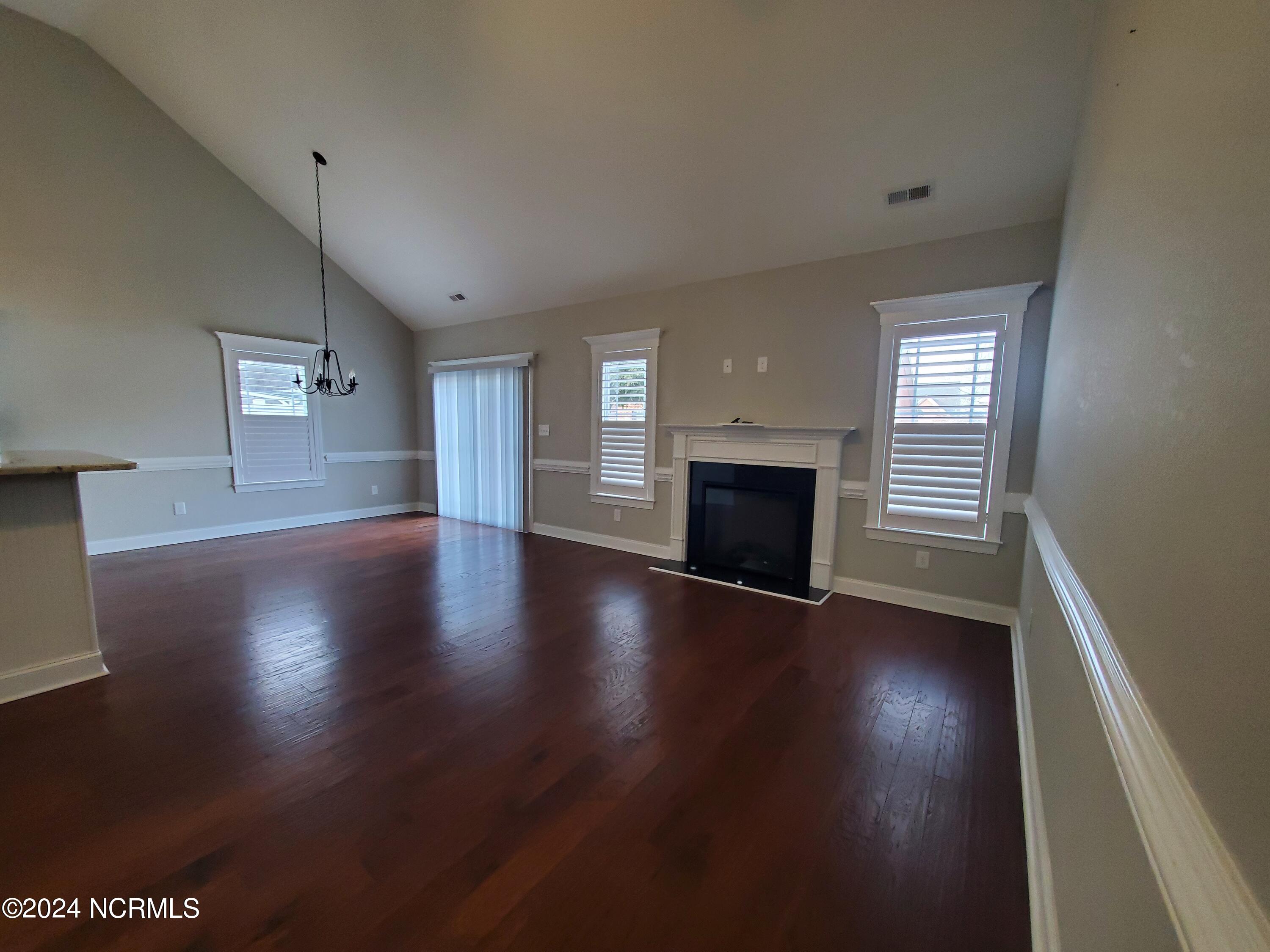 1208 Brighton Drive Property Photo 3