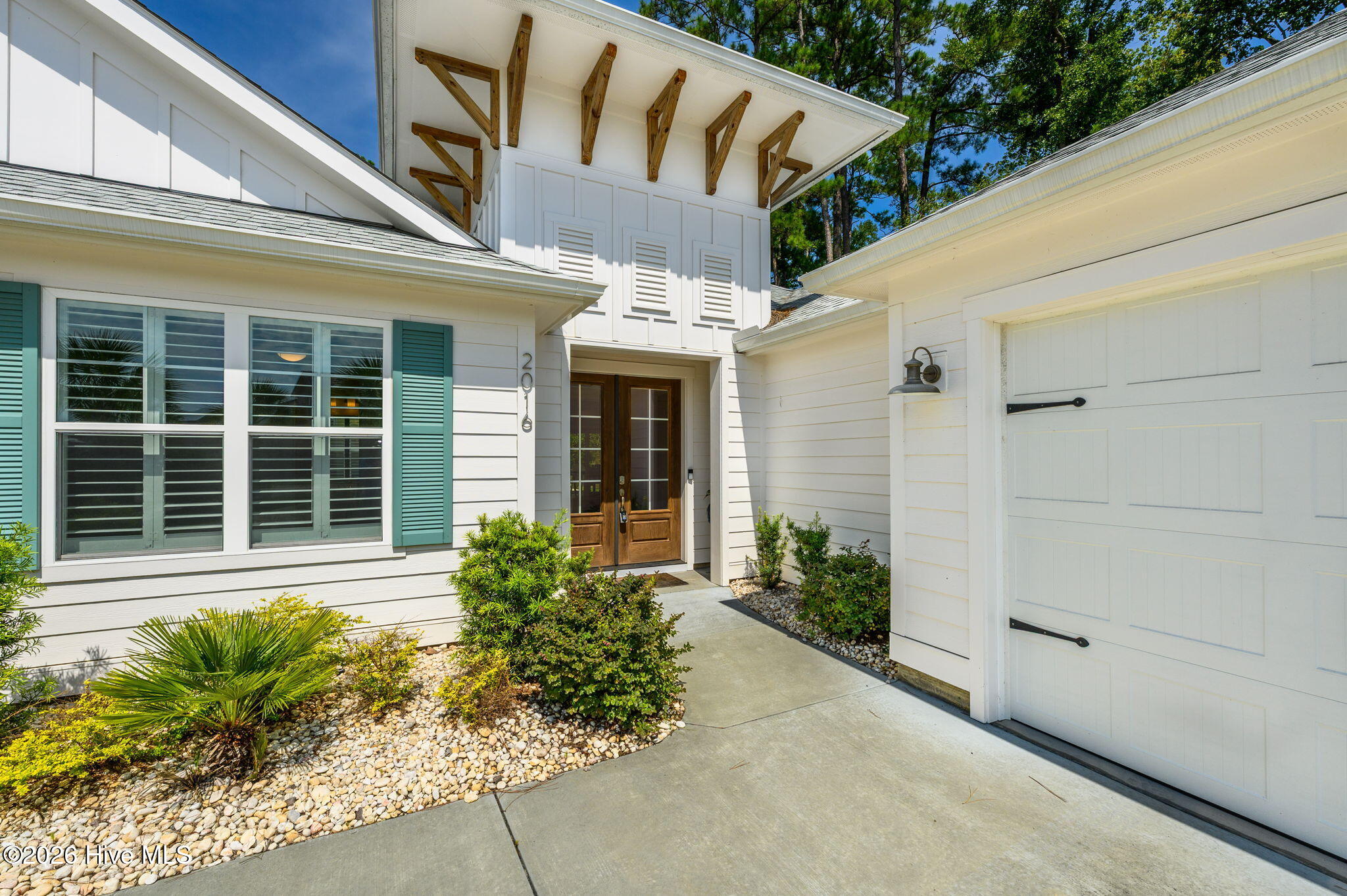 2016 Manor Parc Drive Property Photo 6