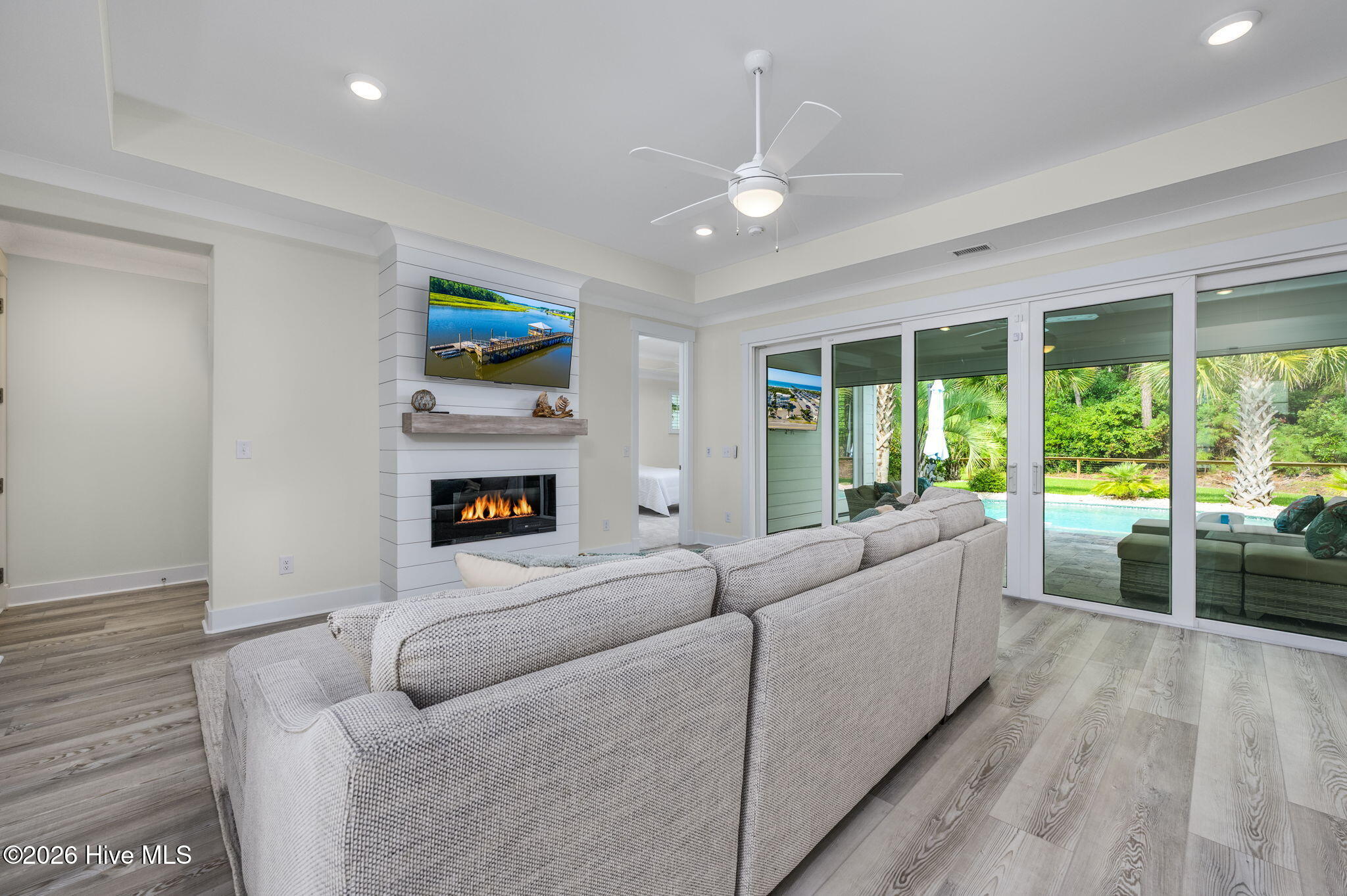 2016 Manor Parc Drive Property Photo 11