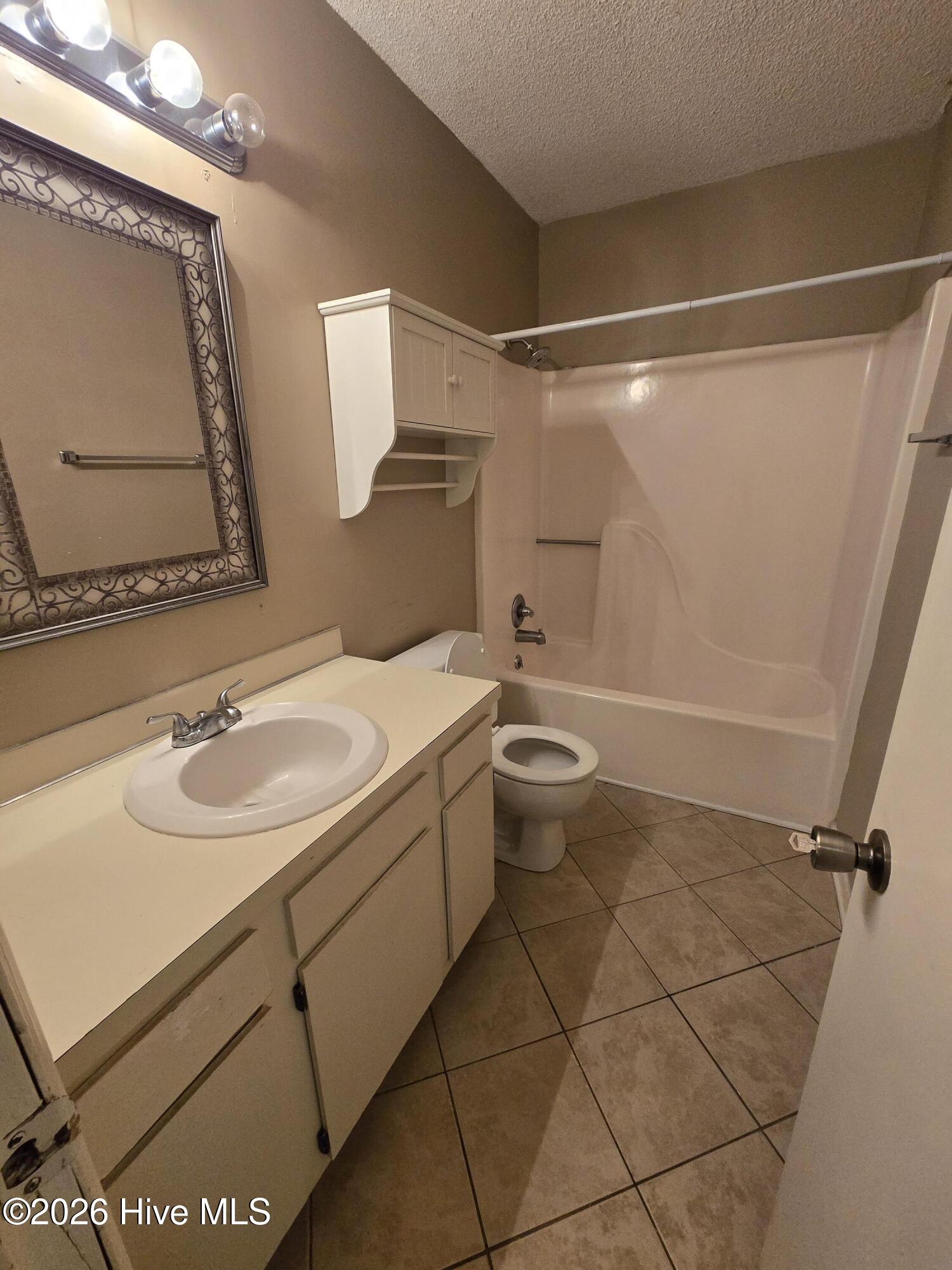 1910 White Hollow Drive Property Photo 5