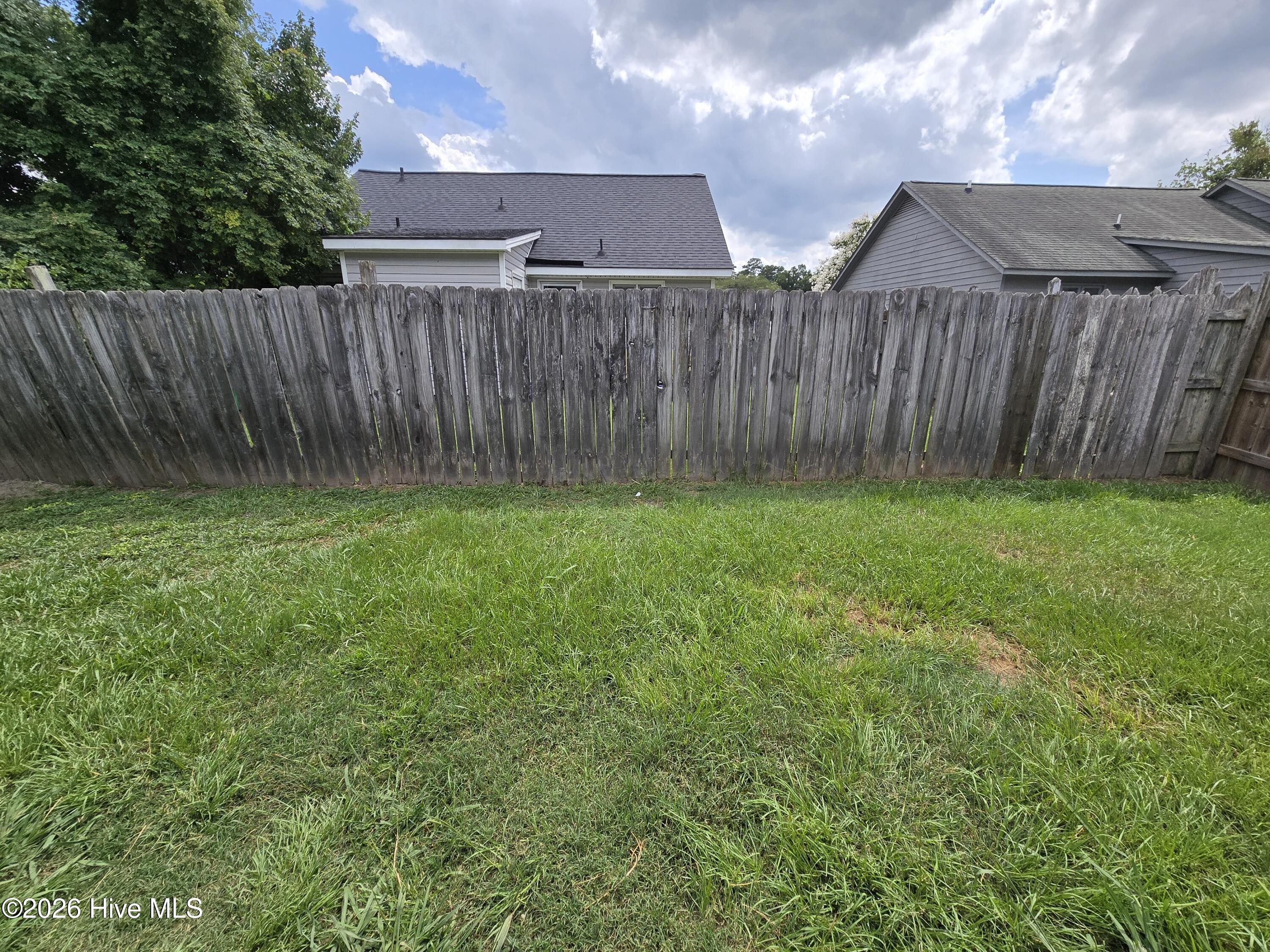 1910 White Hollow Drive Property Photo 9