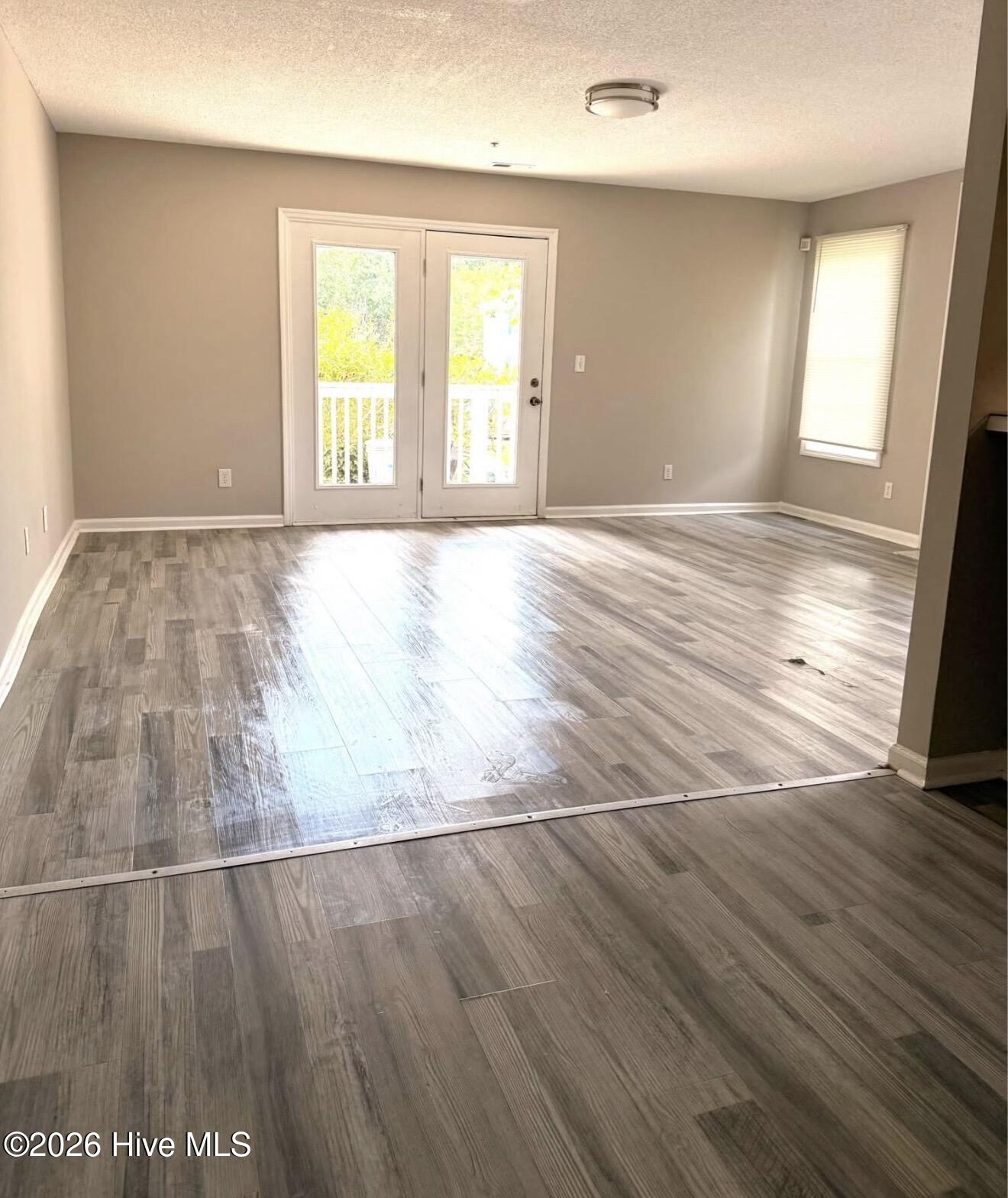 901 Litchfield Way D Property Photo 6