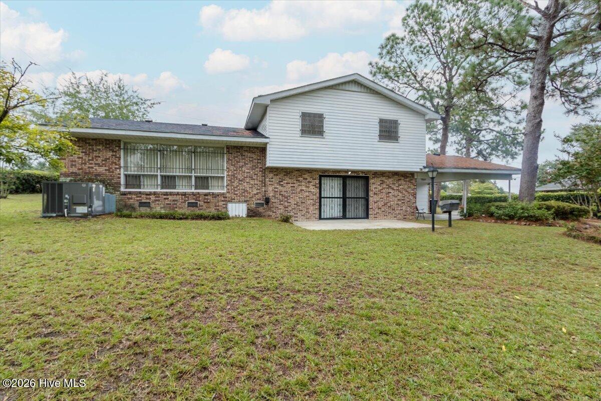 2462 Leslie Circle Property Photo 8