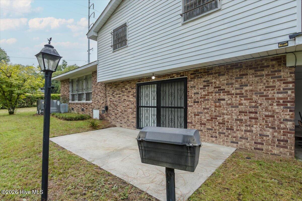 2462 Leslie Circle Property Photo 9