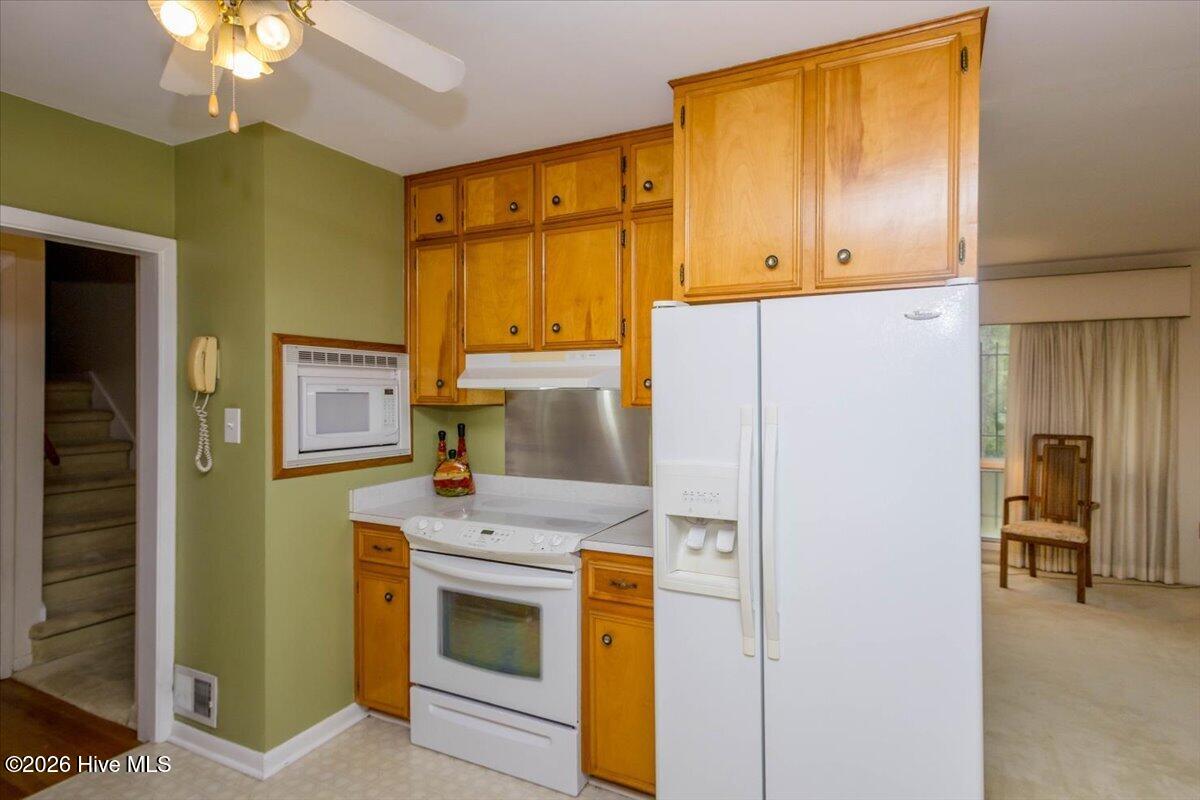 2462 Leslie Circle Property Photo 16