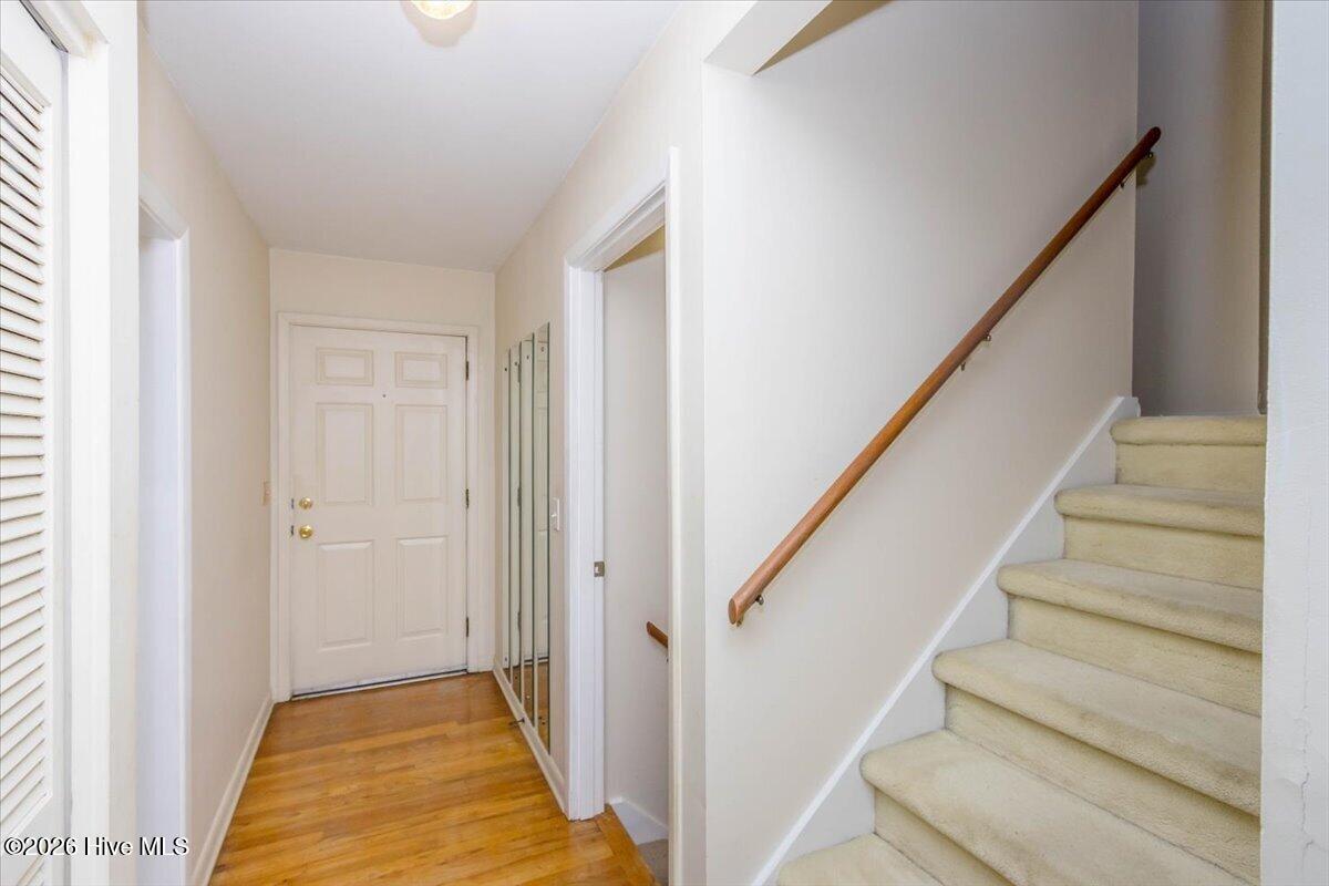2462 Leslie Circle Property Photo 25