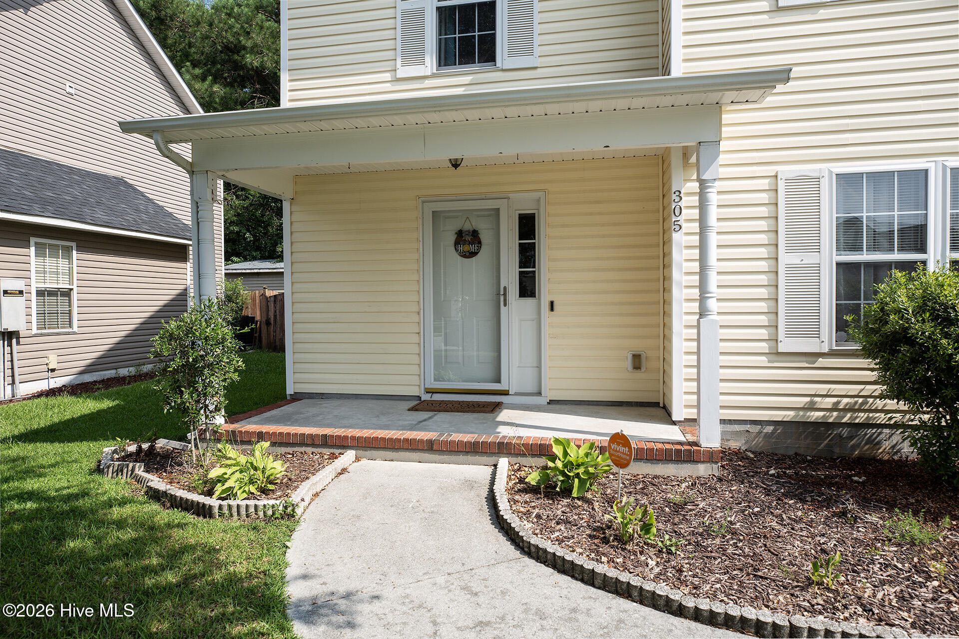 305 Providence Drive Property Photo 5