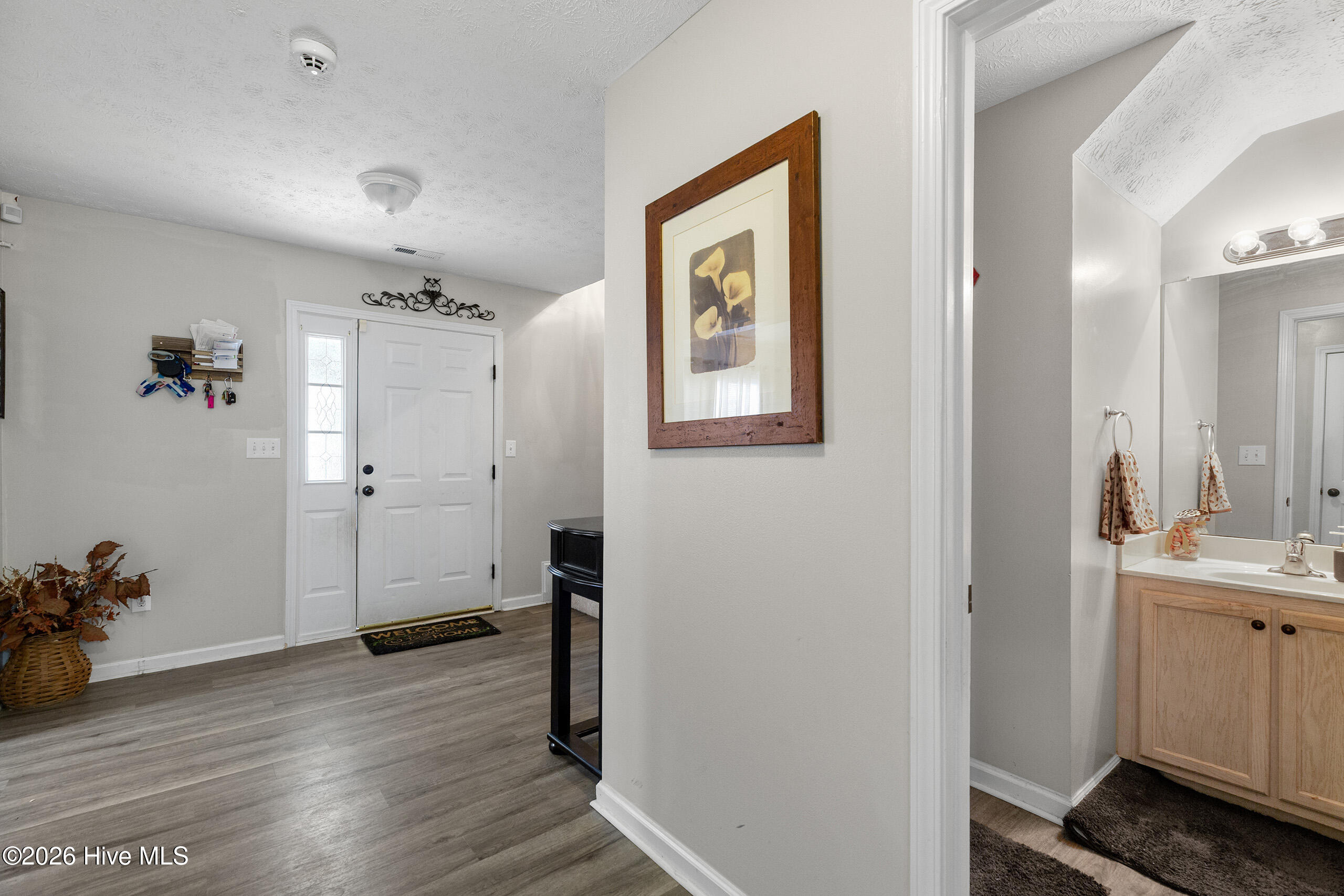 305 Providence Drive Property Photo 6