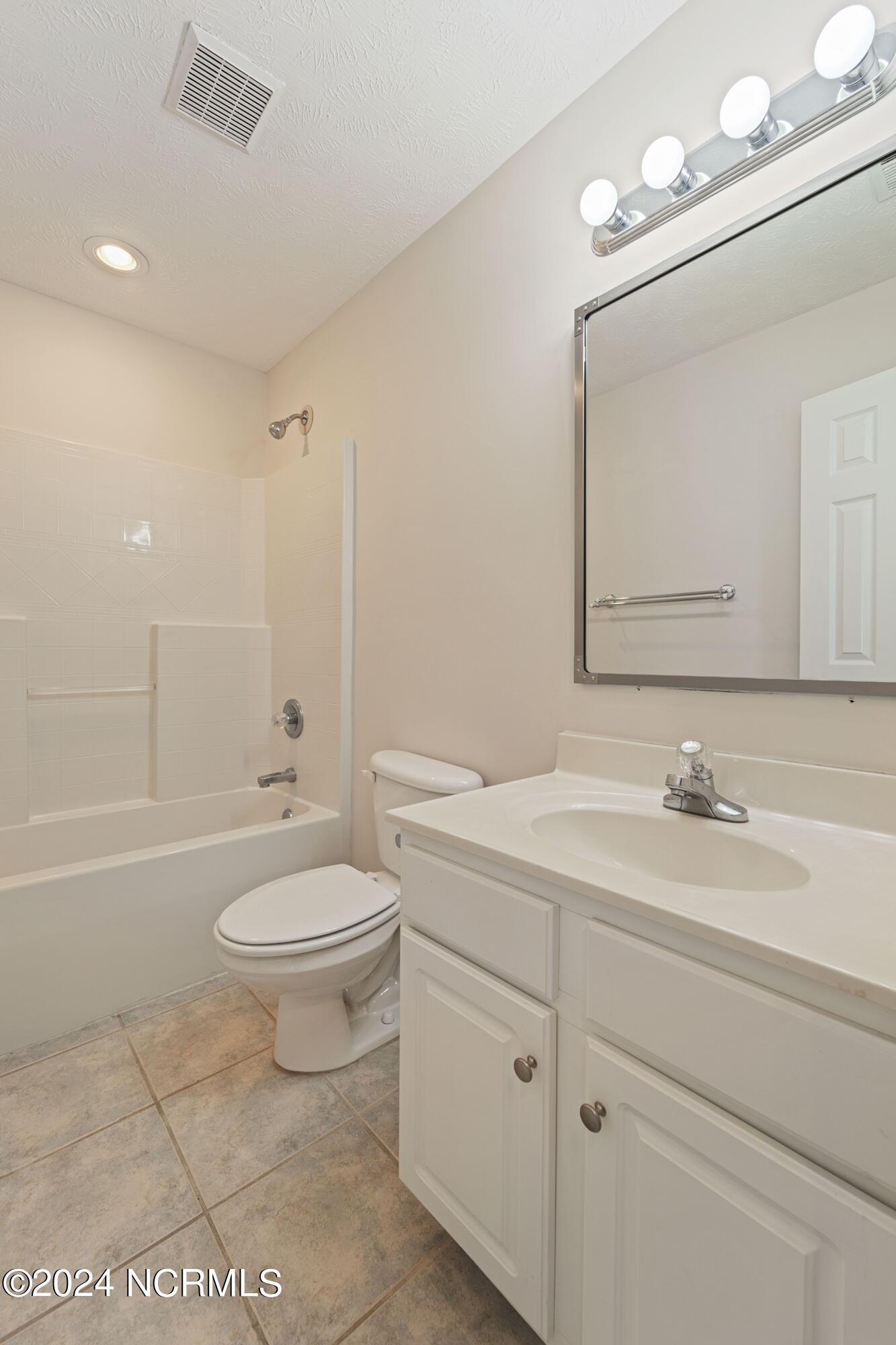 102 Mendover Drive Property Photo 3