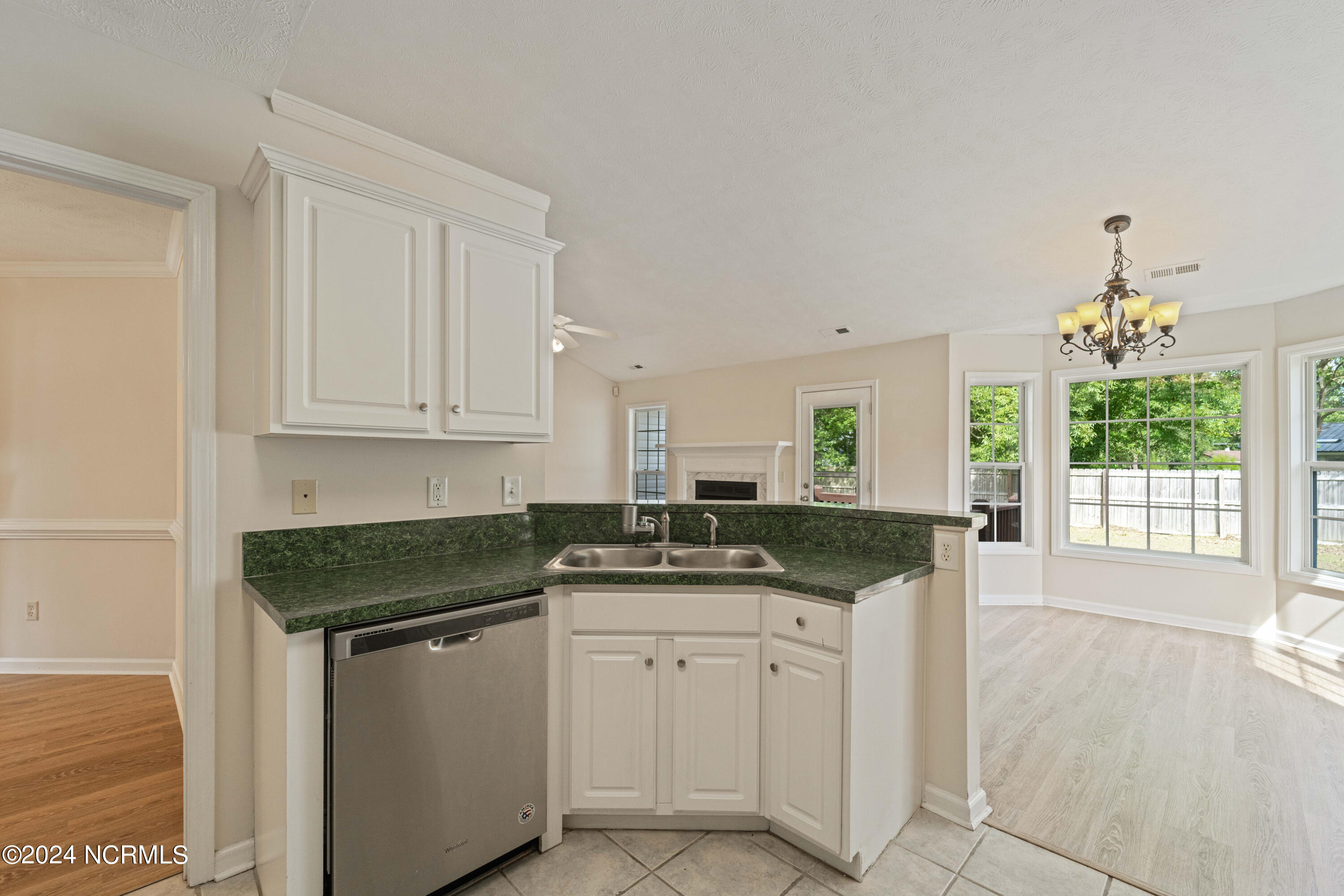 102 Mendover Drive Property Photo 12
