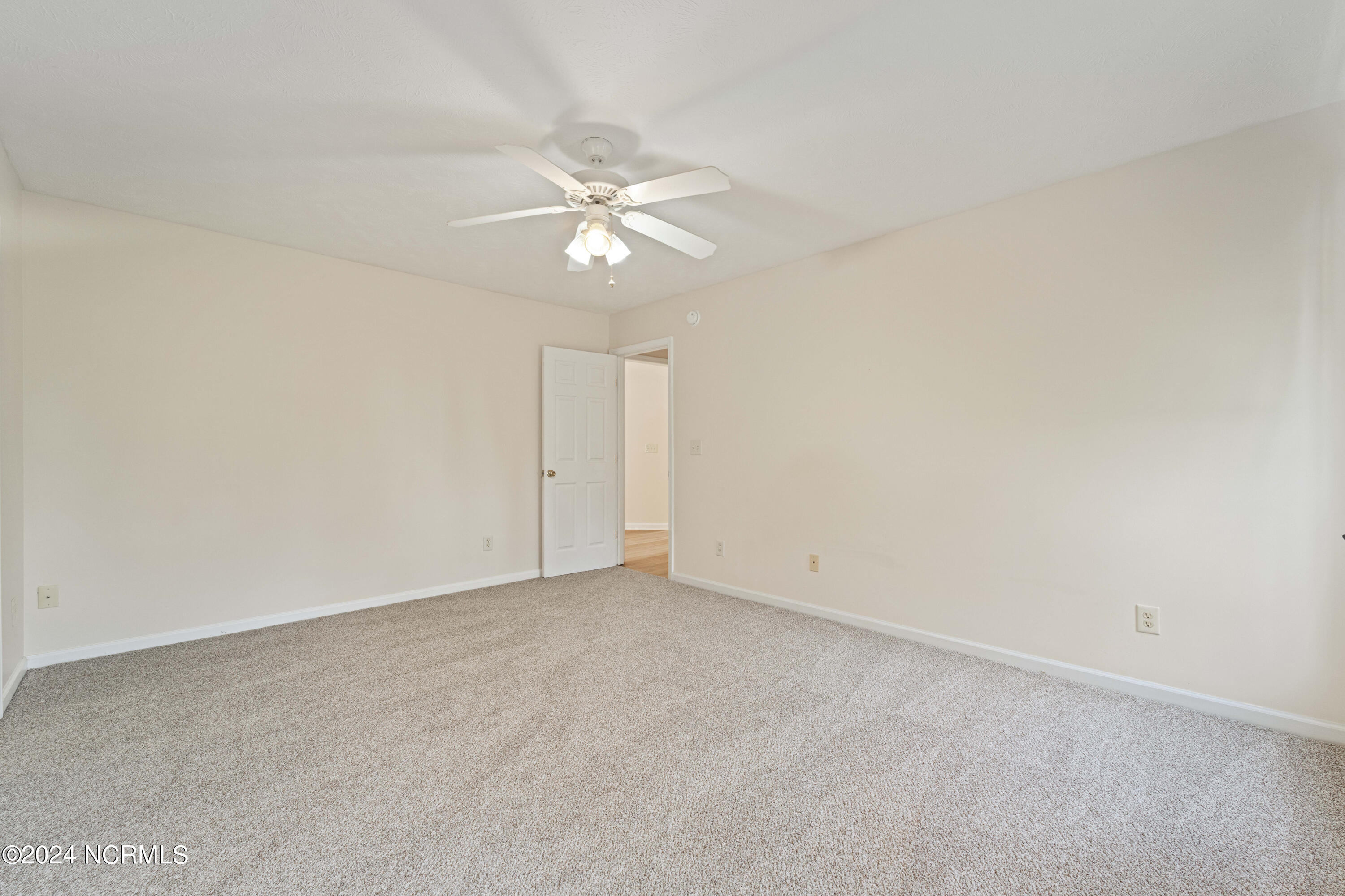 102 Mendover Drive Property Photo 14