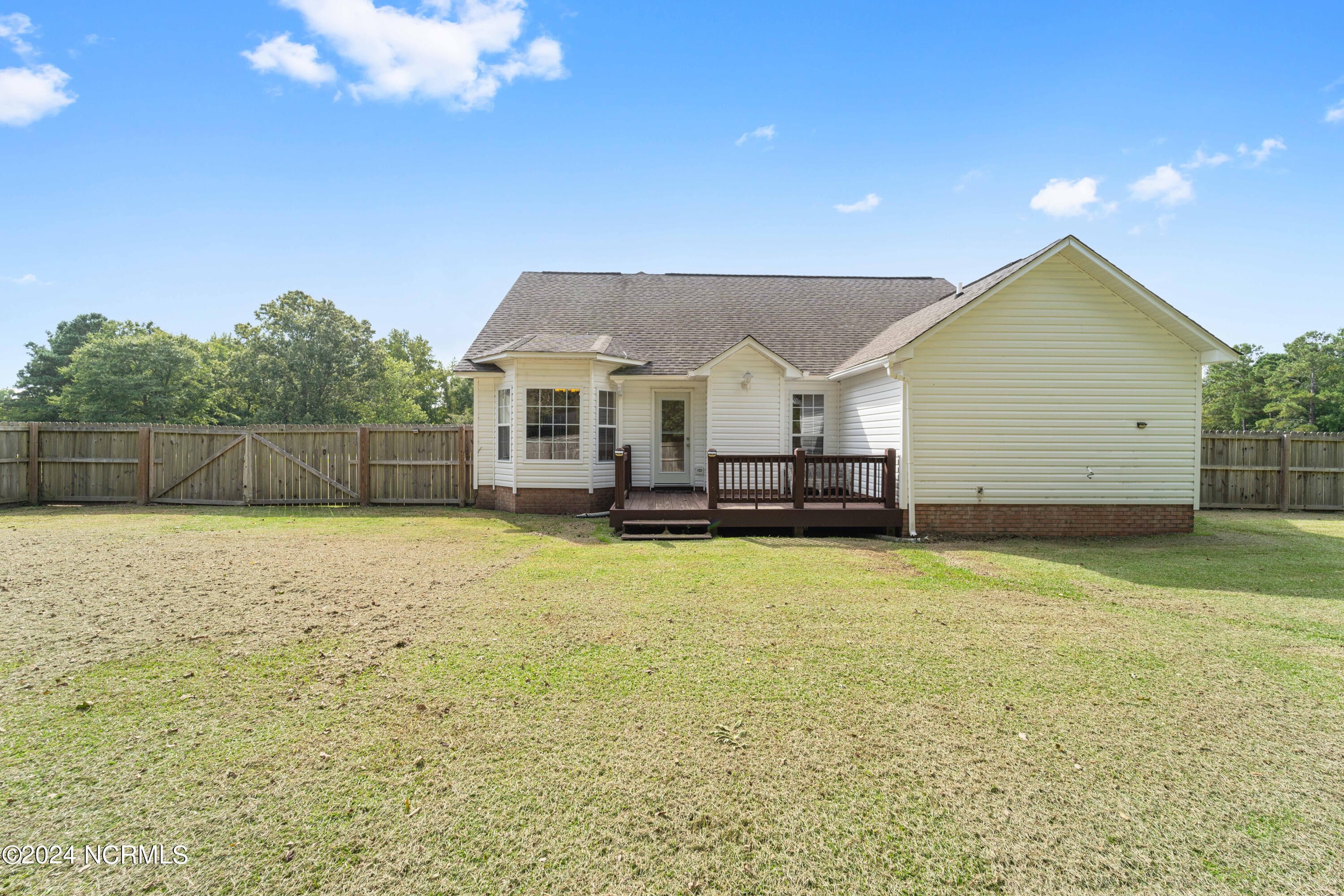 102 Mendover Drive Property Photo 25