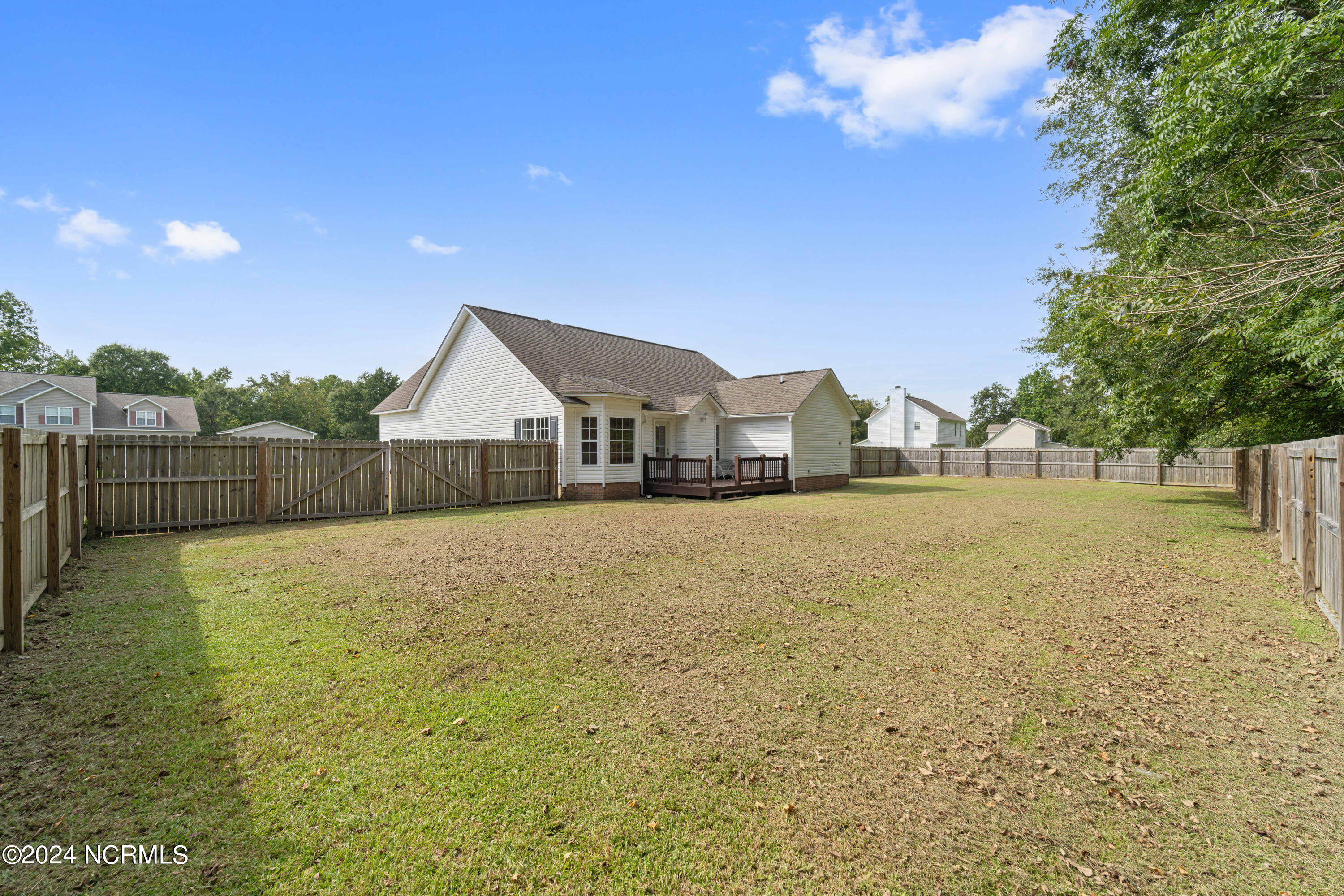 102 Mendover Drive Property Photo 26