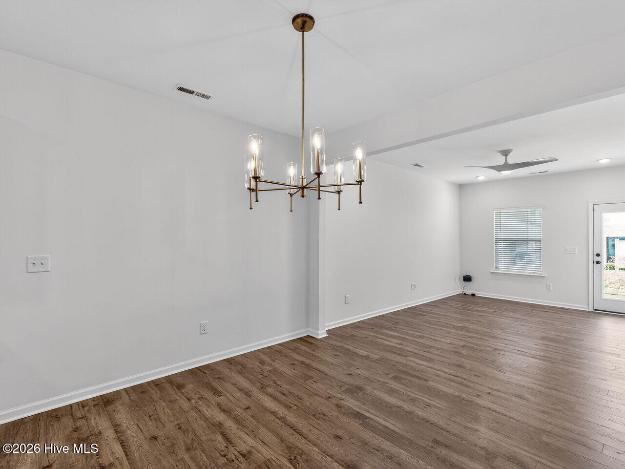 38 N District Avenue Property Photo 12