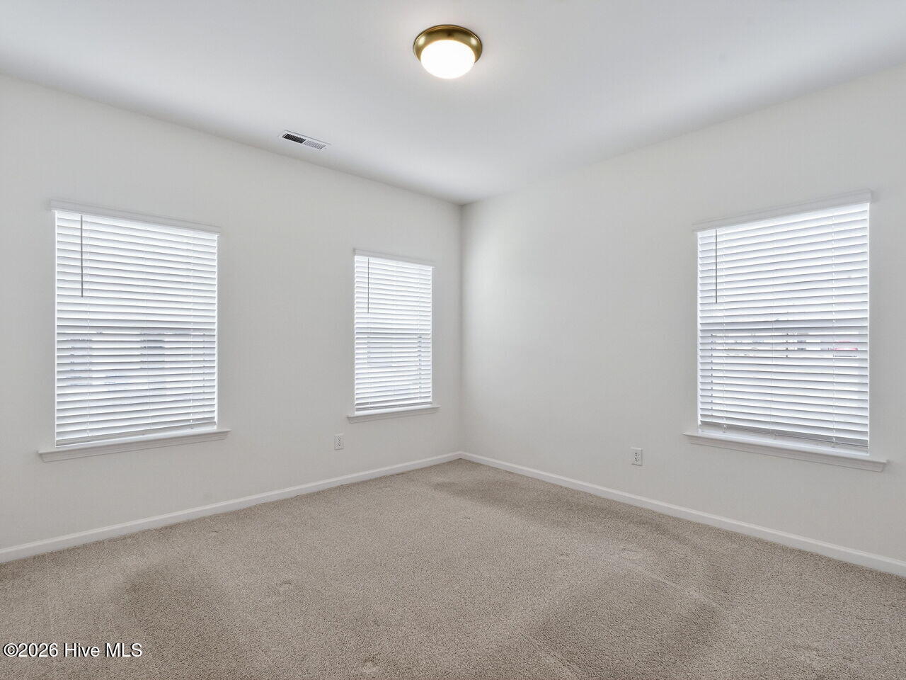 38 N District Avenue Property Photo 21