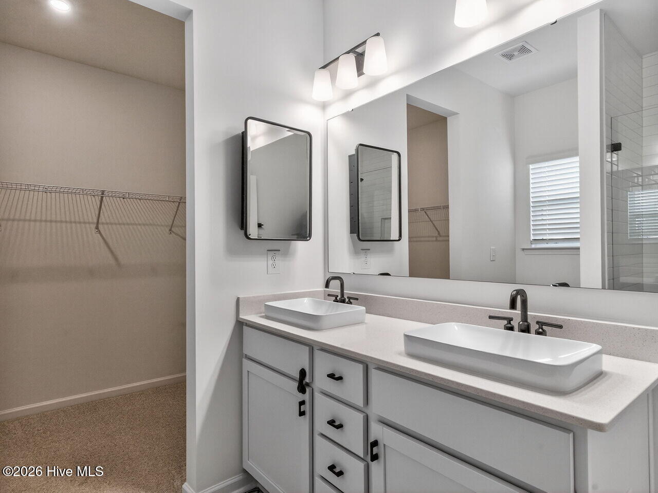 38 N District Avenue Property Photo 25