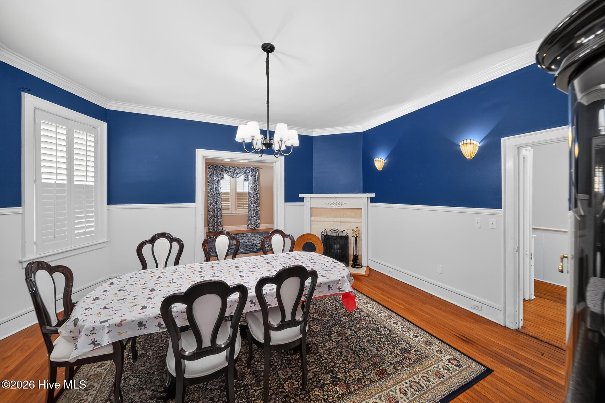 425 Roanoke Avenue Property Photo 8