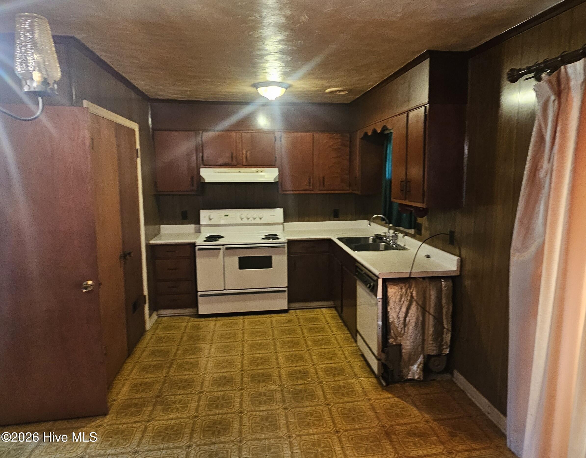 308 Charles Street Property Photo 14