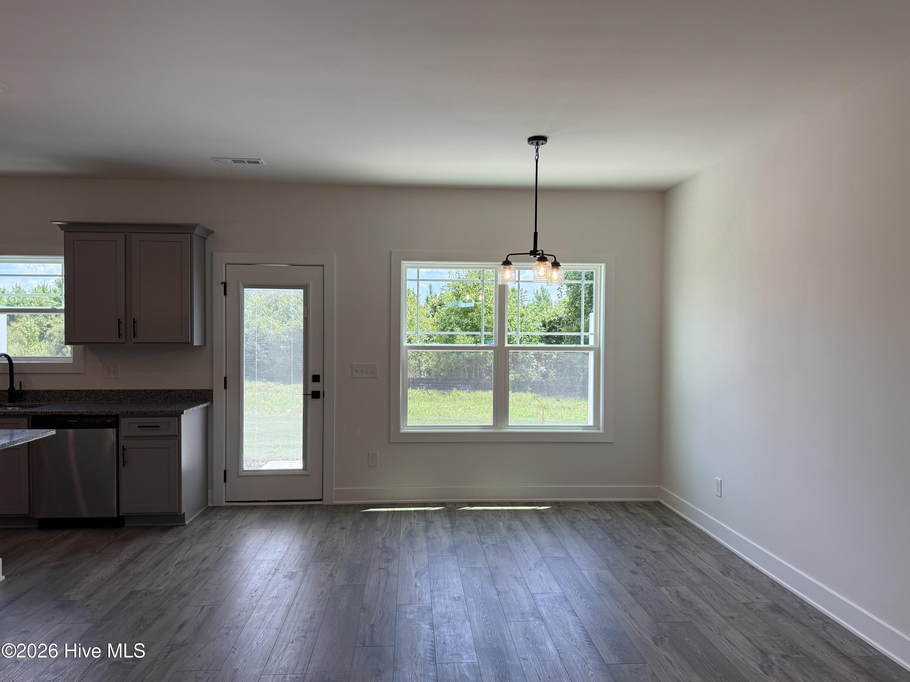 2017 Tharrington Way Property Photo 8