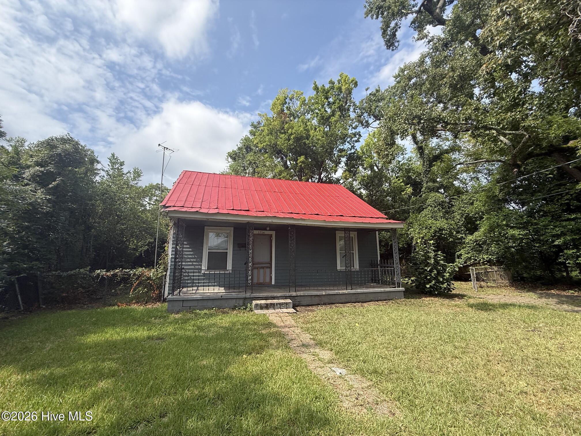 1714 Walker Street Property Photo 1
