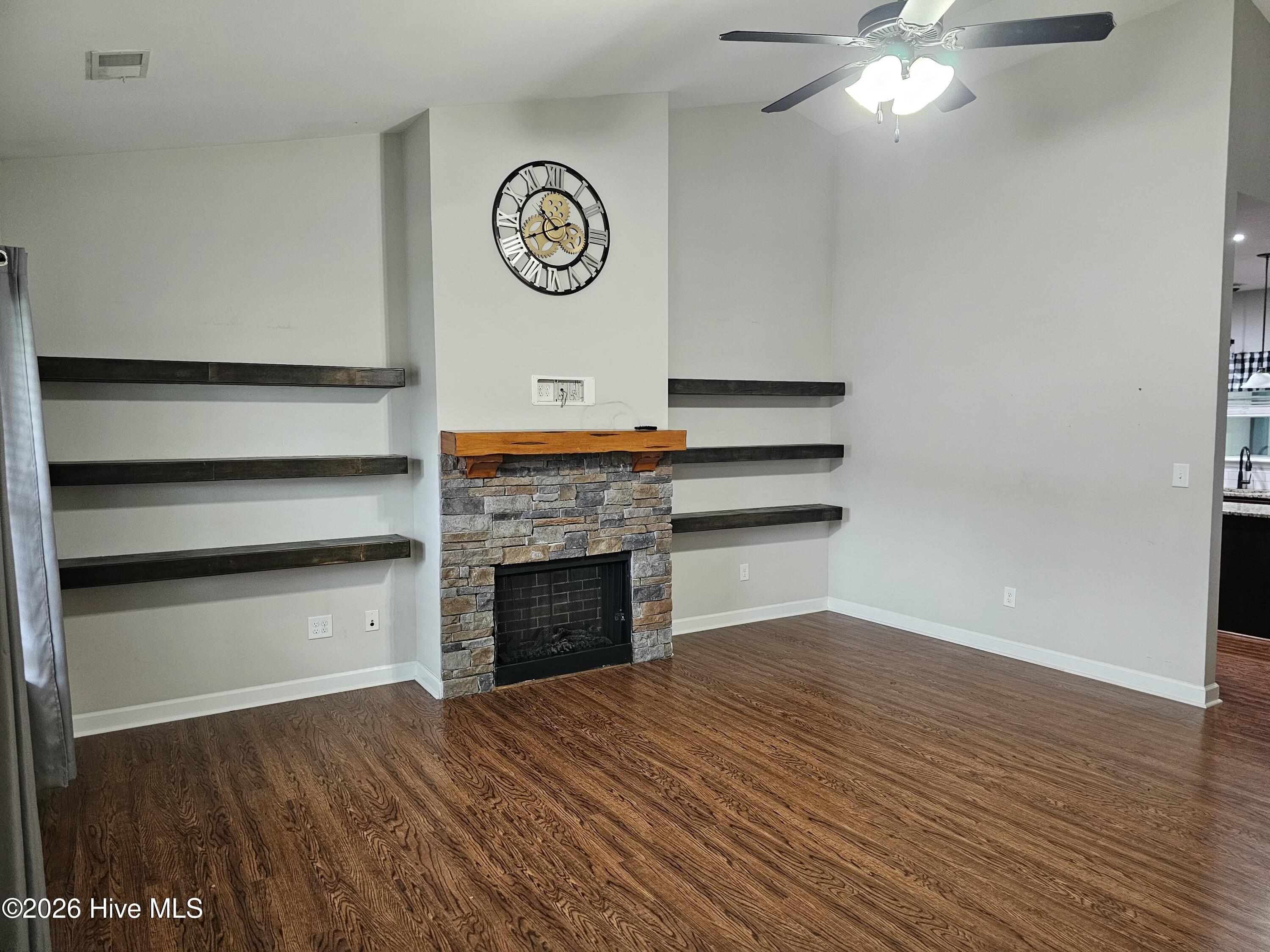 218 Planters Ridge Drive Property Photo 5