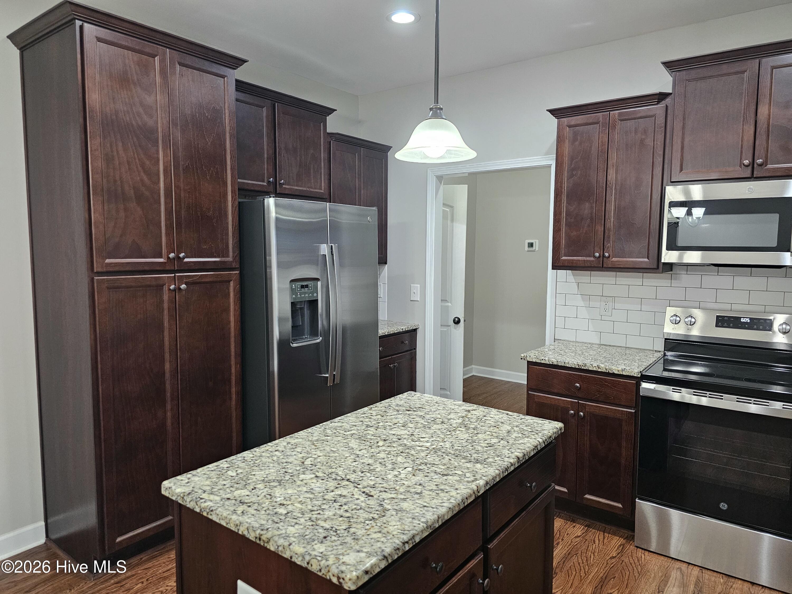218 Planters Ridge Drive Property Photo 17
