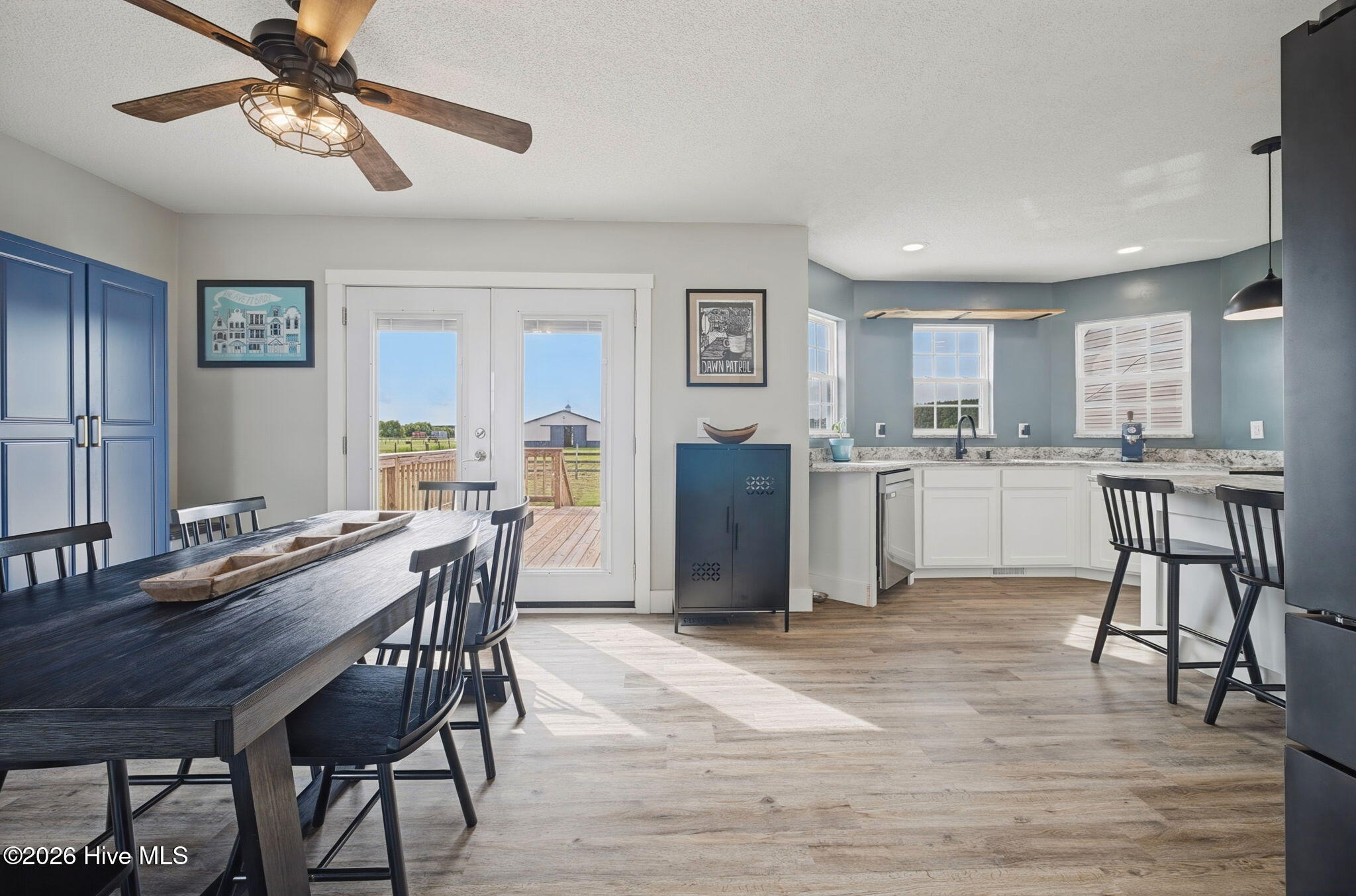 1393 Turnpike Road Property Photo 3