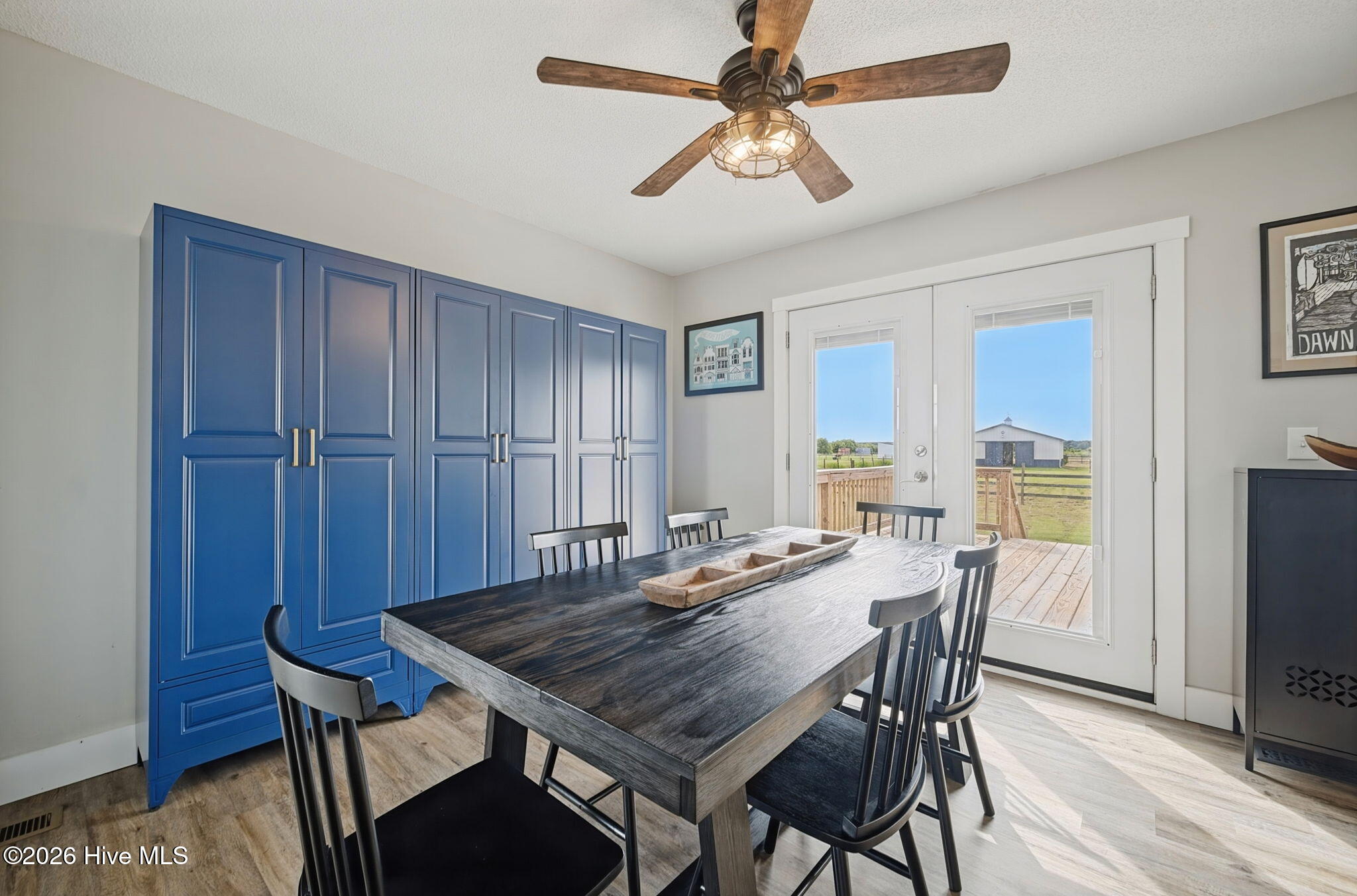 1393 Turnpike Road Property Photo 17