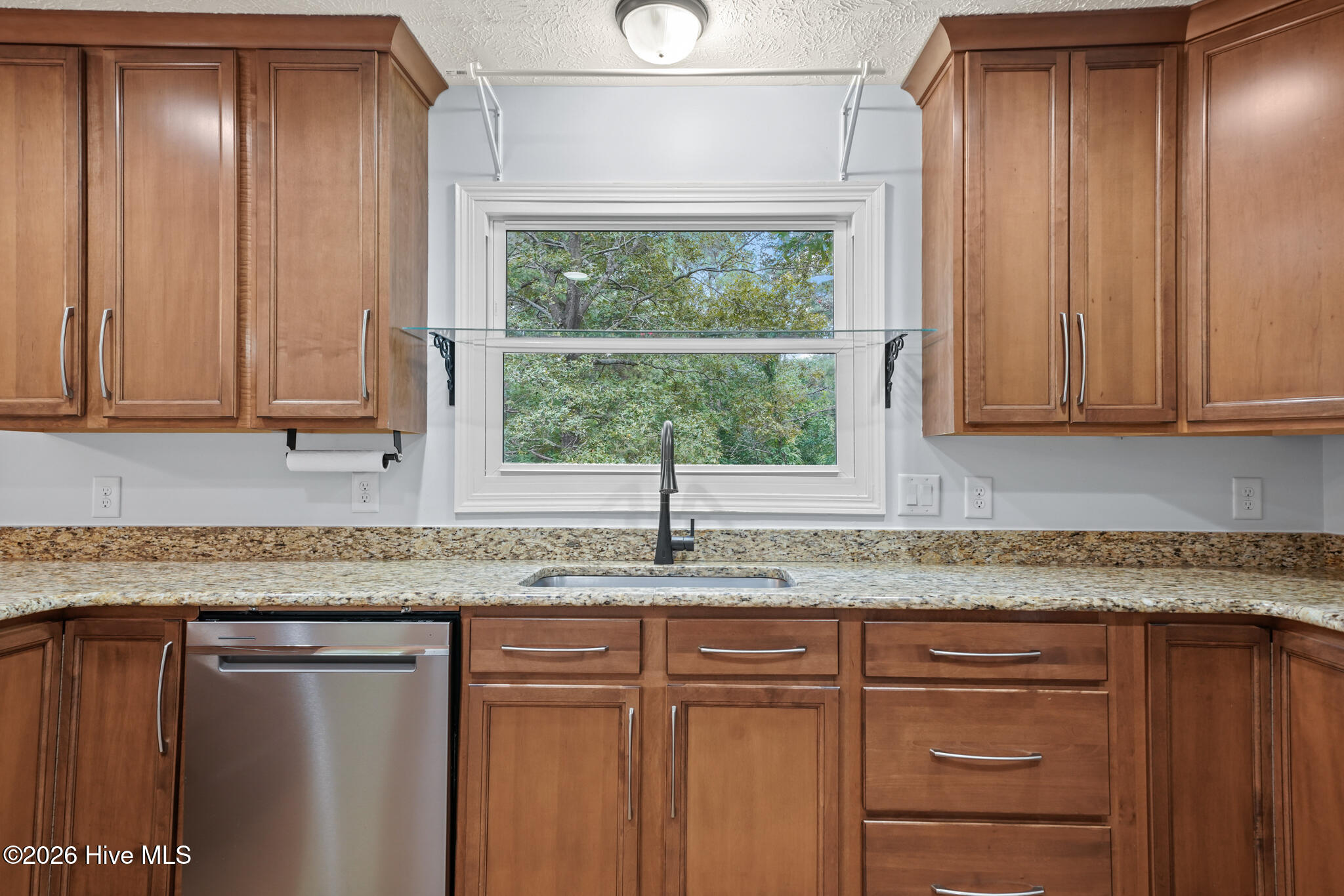 155 Edgewater Drive Property Photo 14